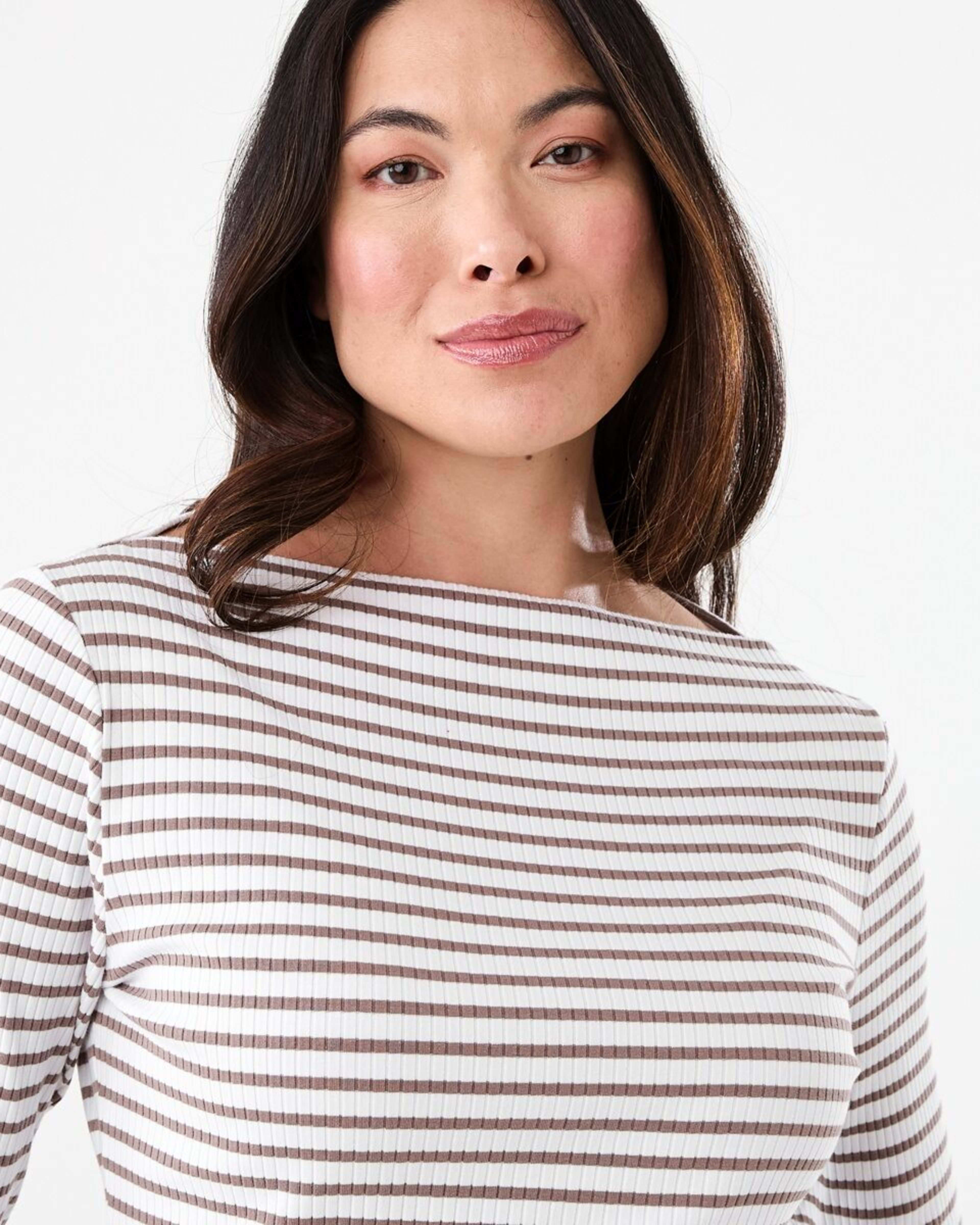 4 Long Sleeve Rib Boat Neck Top Taupe Stp, 4 of 5
