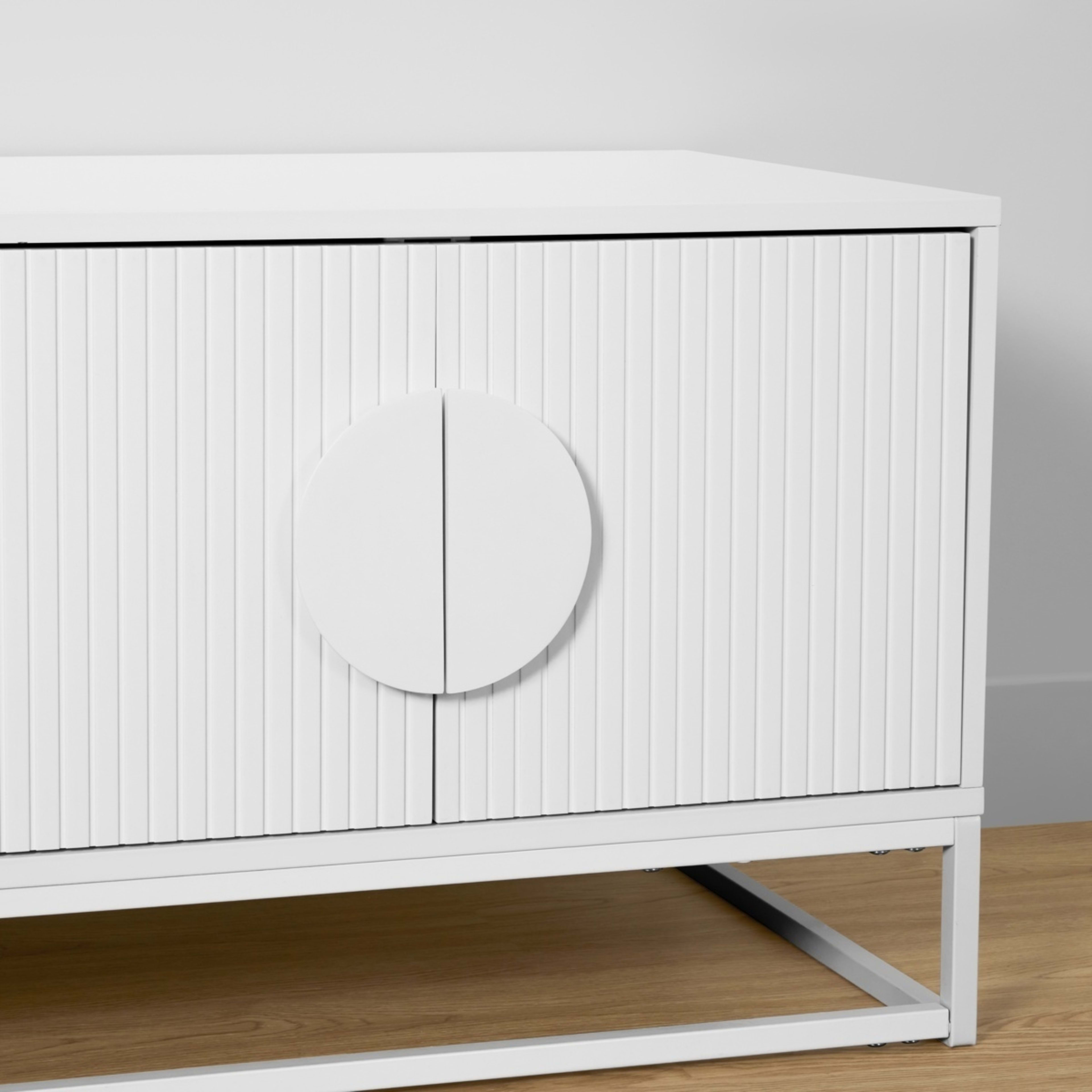 7 Stevie Entertainment Unit, 7 of 10