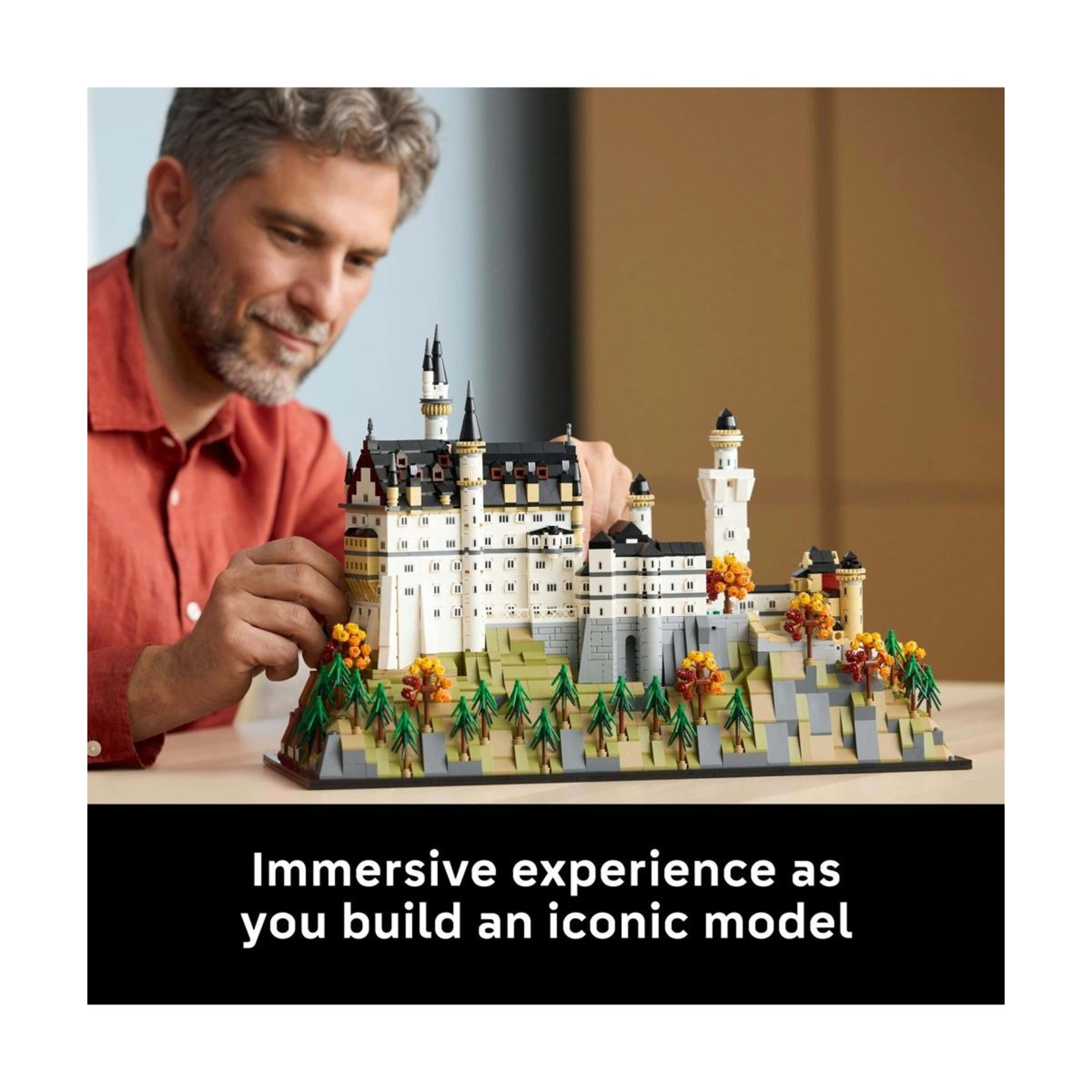 4 LEGO Architecture Neuschwanstein Castle 21063, 4 of 10