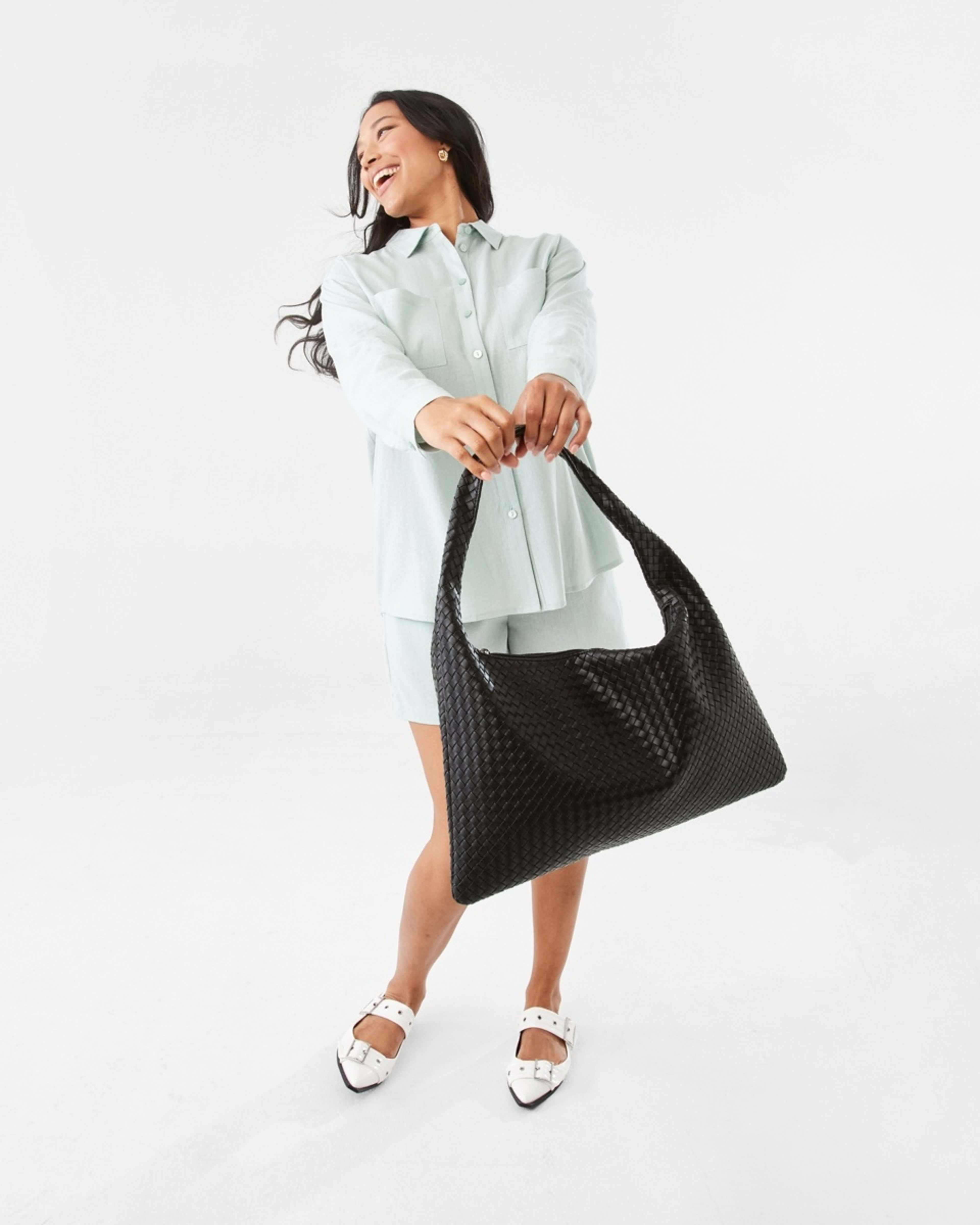 11 Weave Shoulder Bag BLACK, 11 of 11