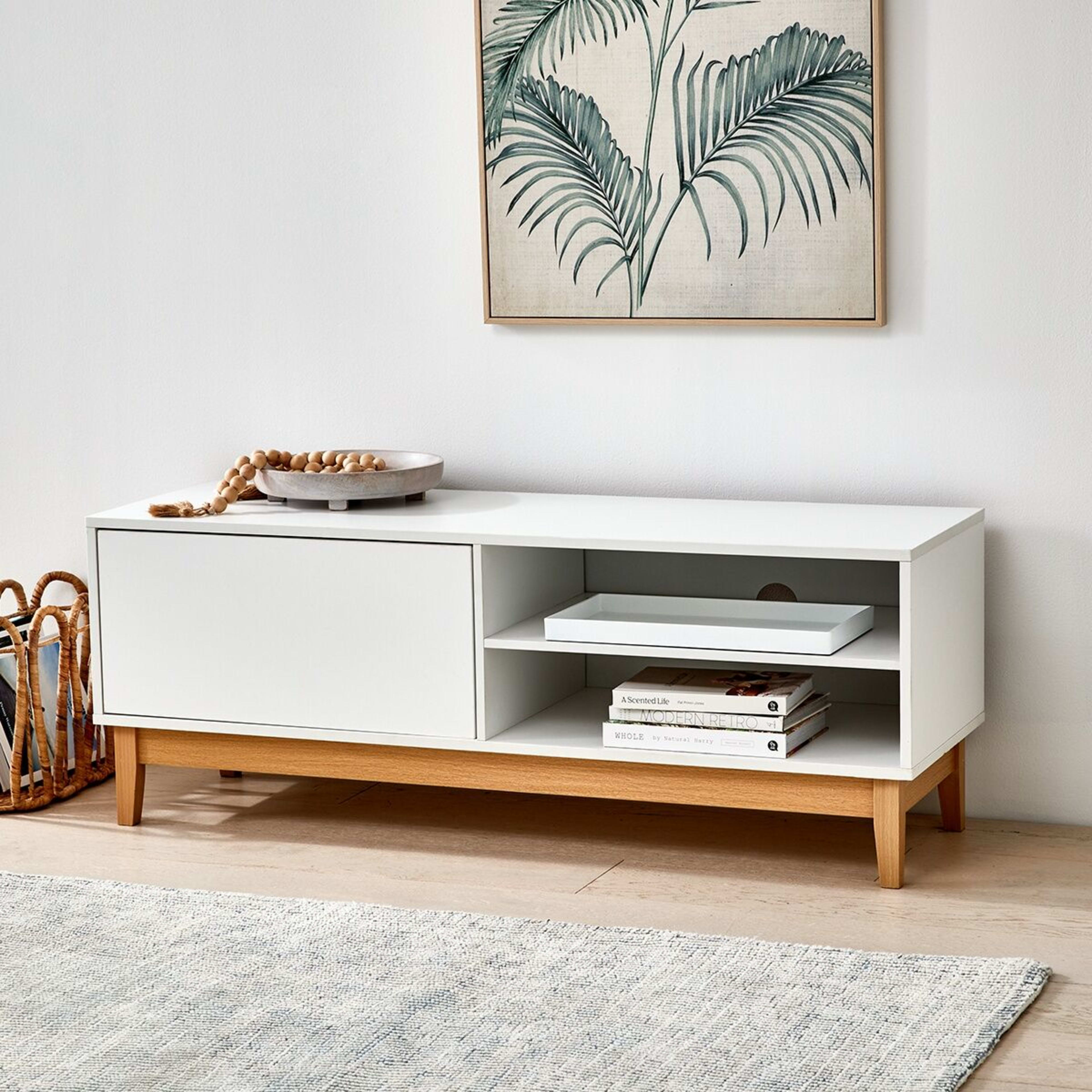 1 Stewart Entertainment Unit