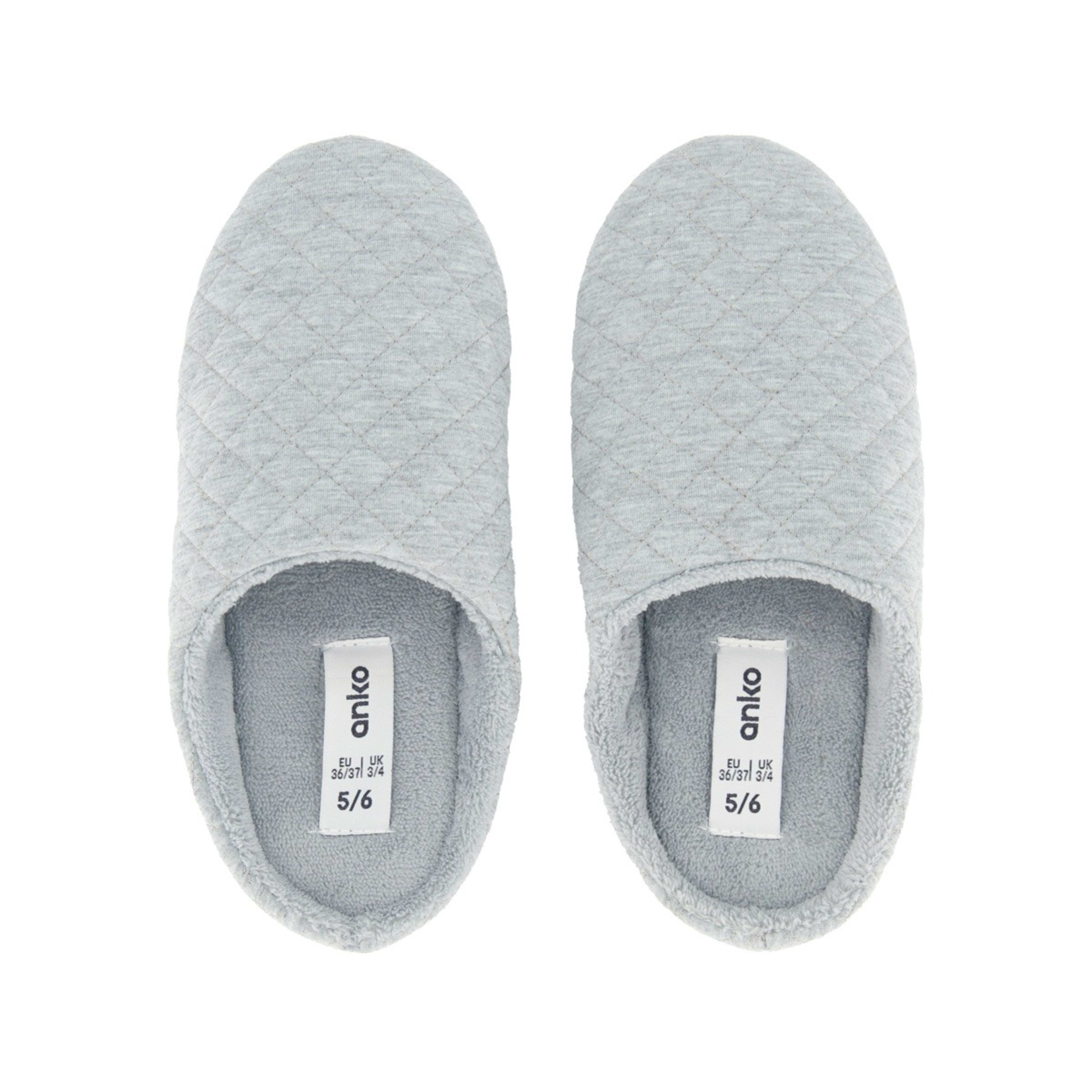 2 Quilting Scuff Slippers Micro Grey, 2 of 3