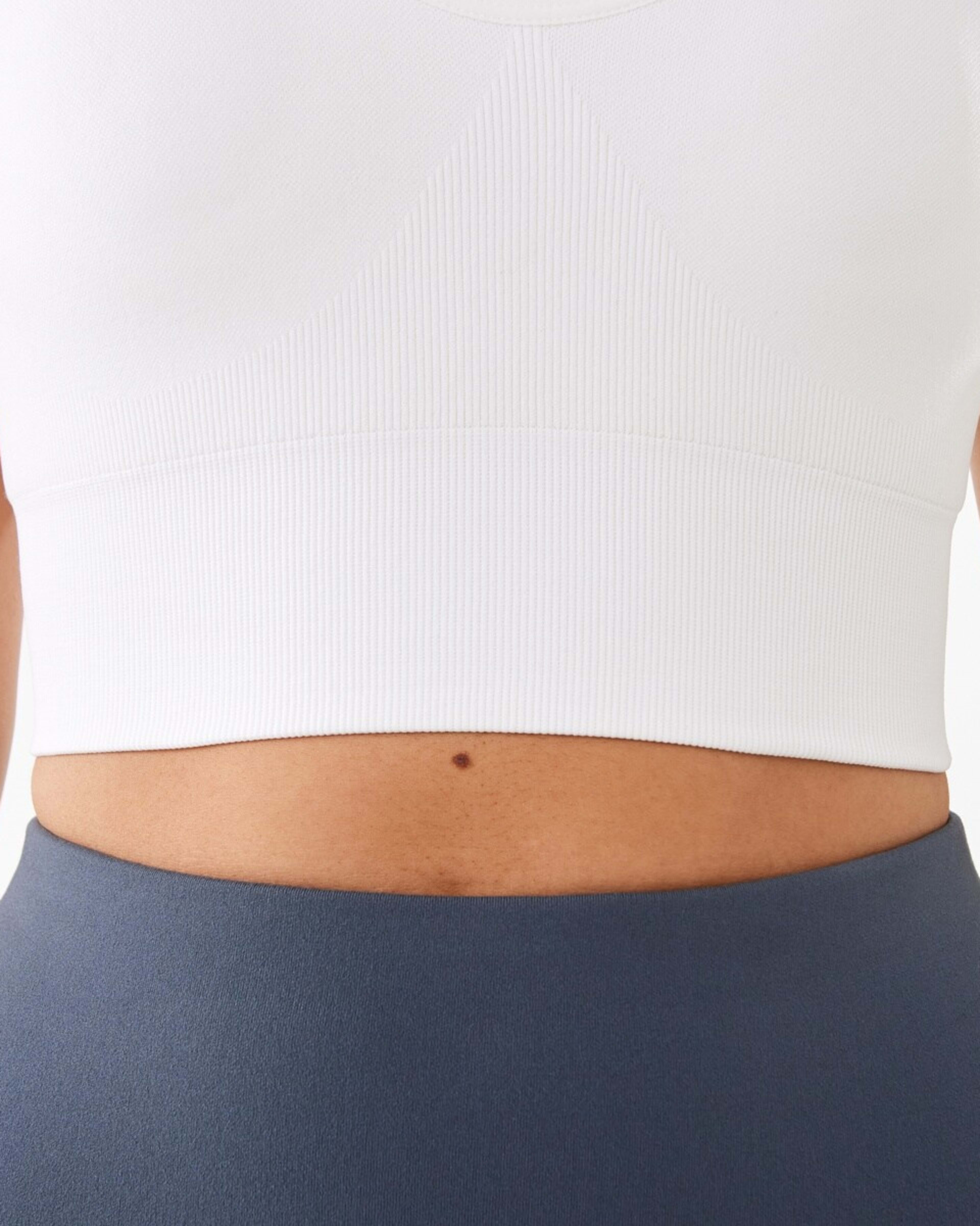 7 Active Womens Seamfree V-Neck Crop Top Ecru, 7 of 8