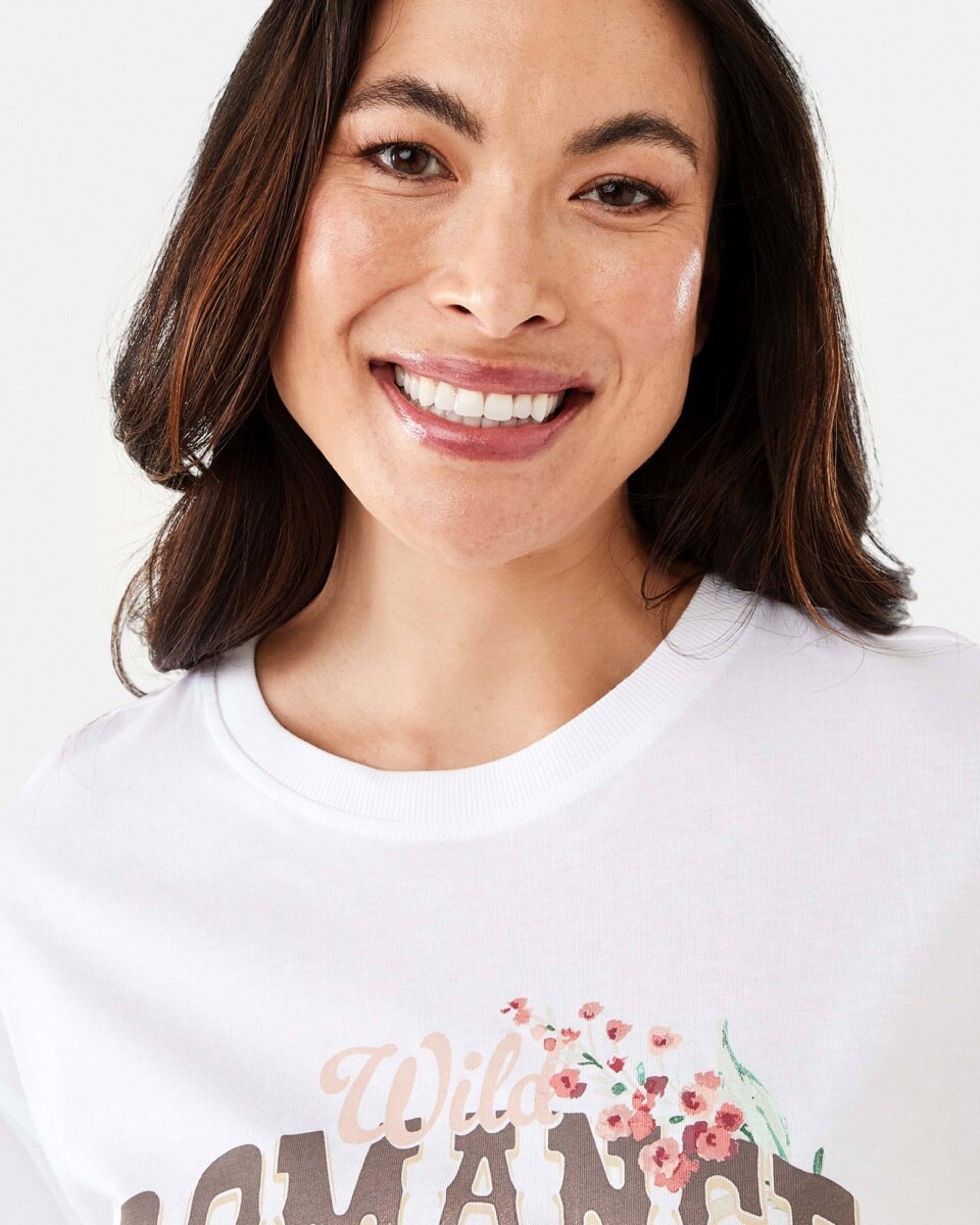 4 Short Sleeve Oversized Boyfriend T-shirt Wld Romnce, 4 of 5