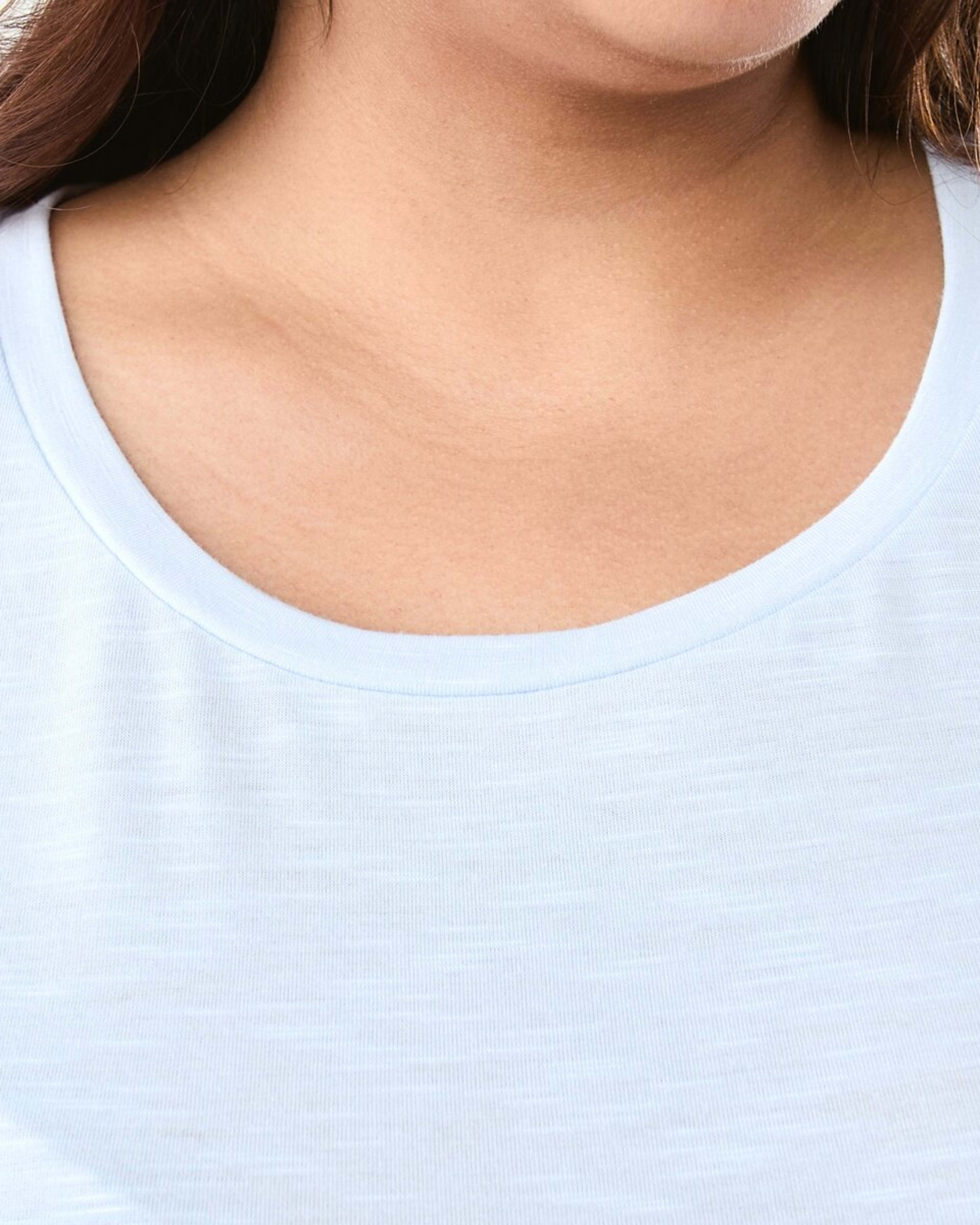 5 Curve Short Sleeve Slub Round Neck T-shirt Skyway, 5 of 6