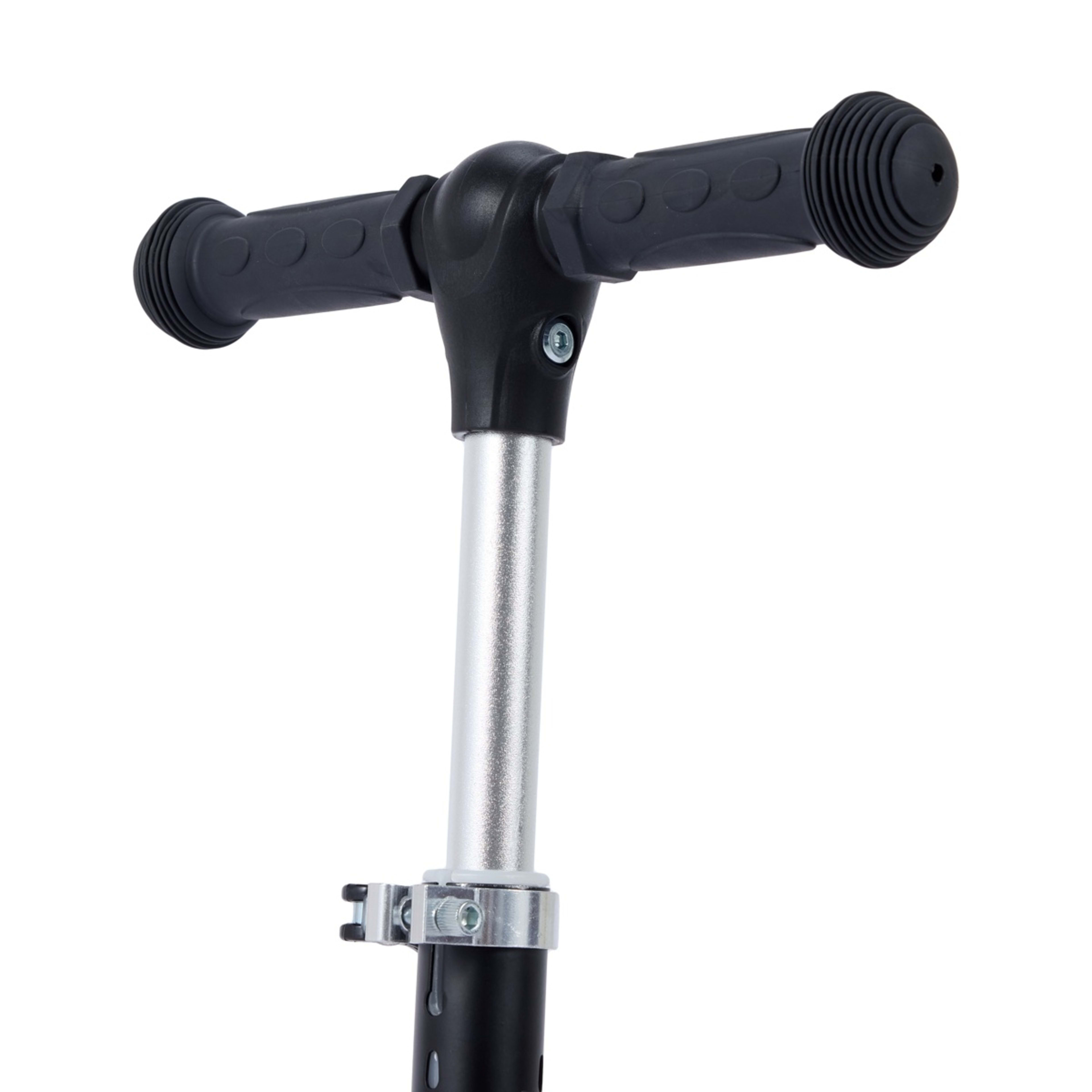 5 Light-Up Tri Scooter, 5 of 9