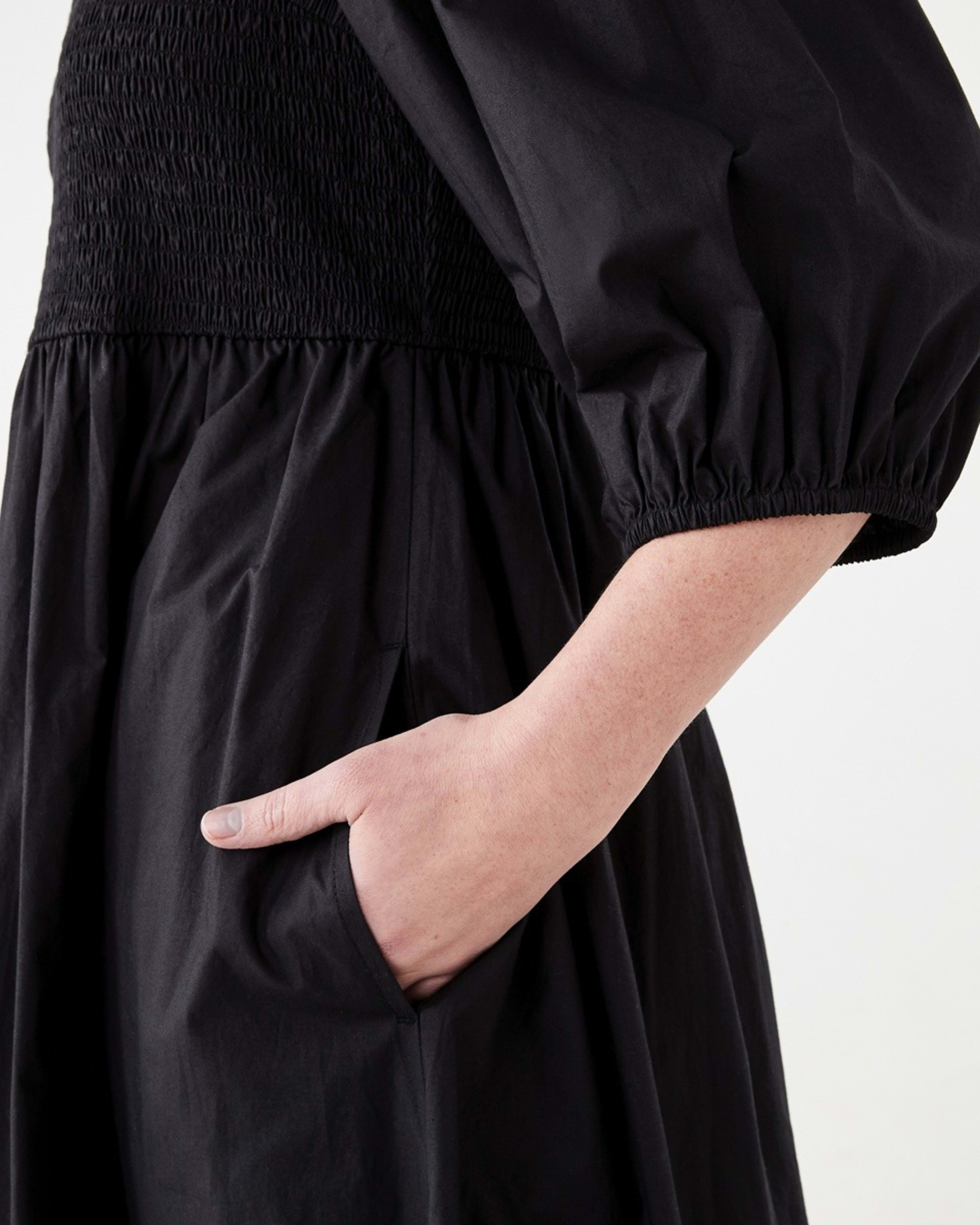 6 Short Sleeve Shirred Bodice Midi Dress BLACK, 6 of 6