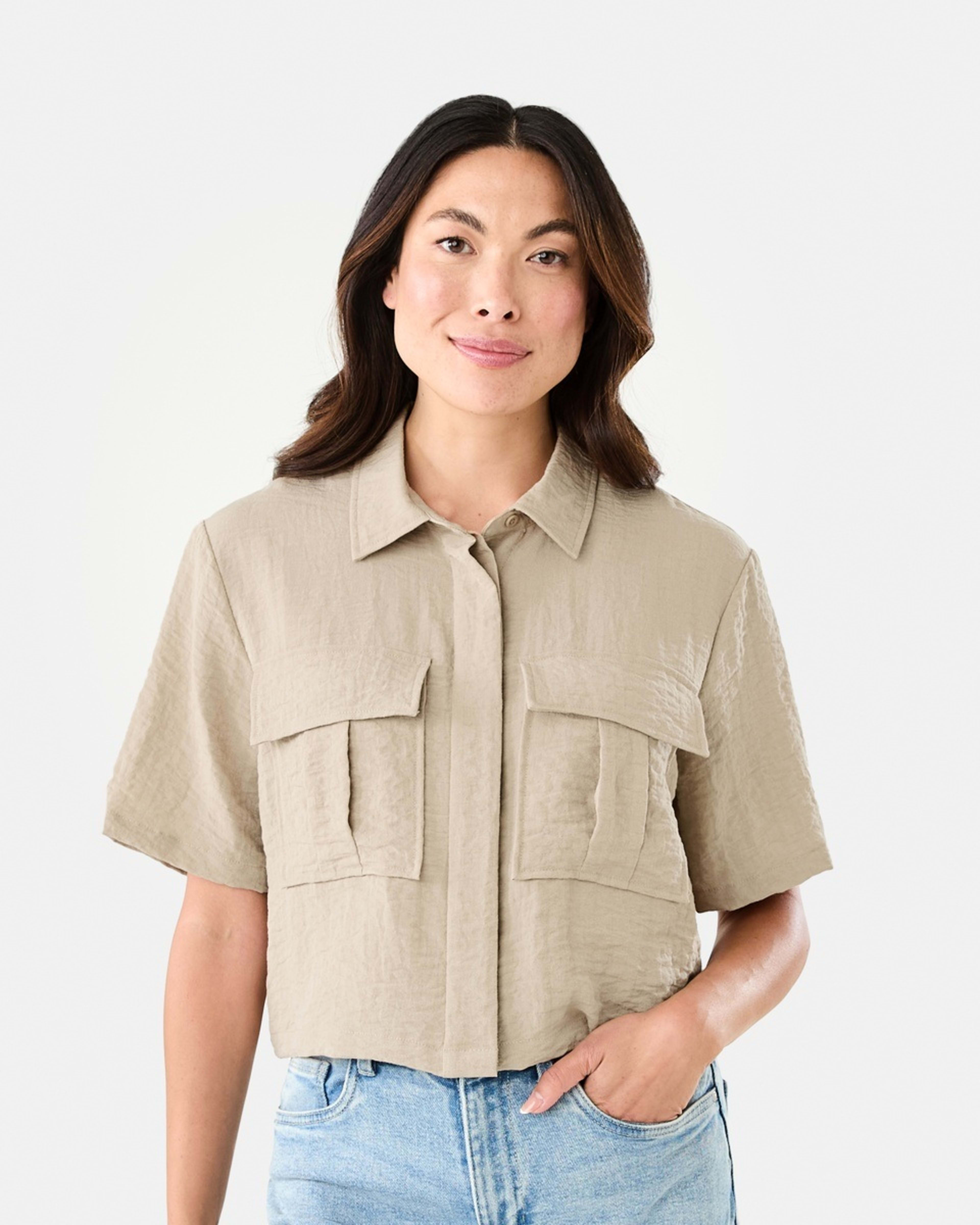 1 Short Sleeve Double Pocket Utility Shirt Peanut