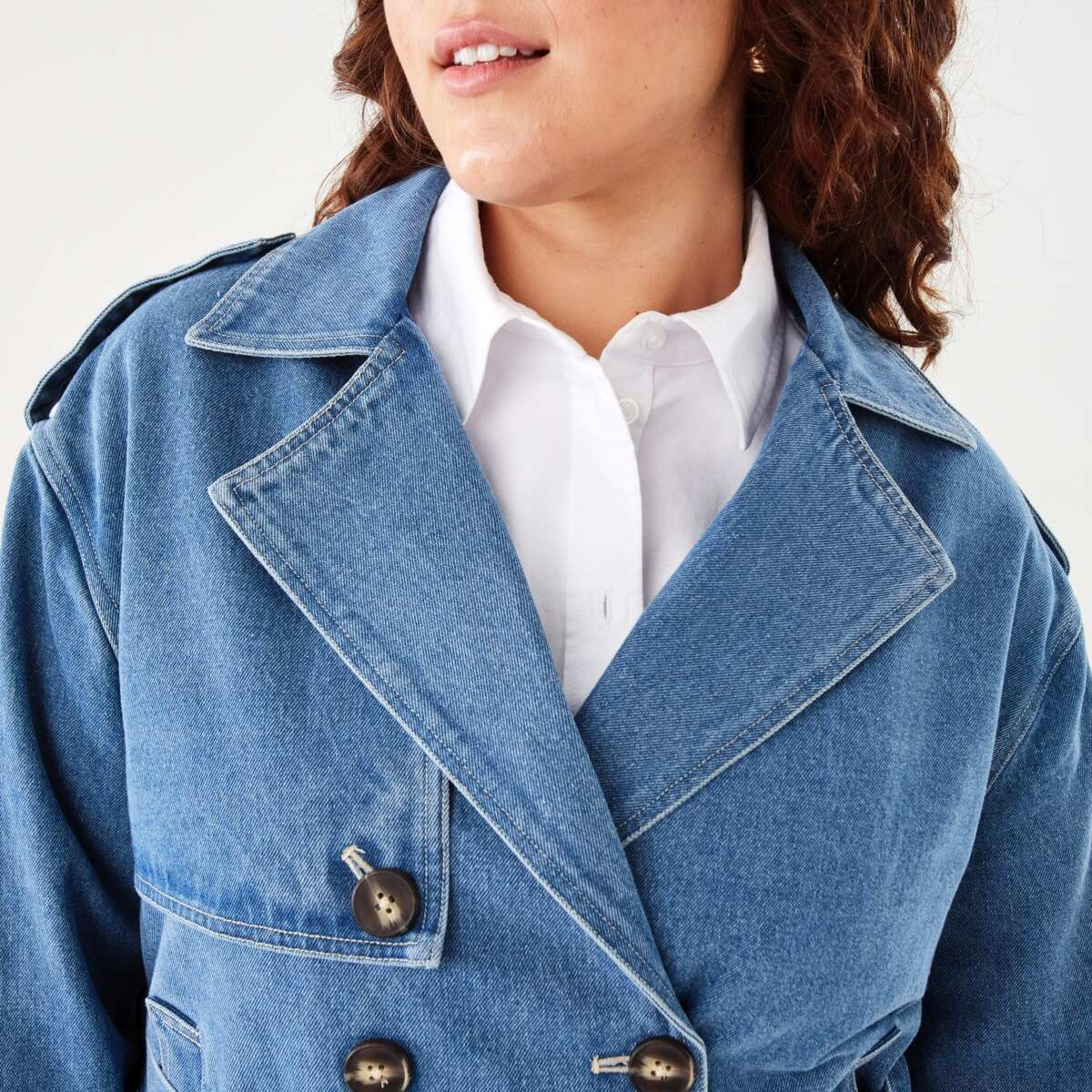 6 Denim Crop Trench Mid Wash, 6 of 10