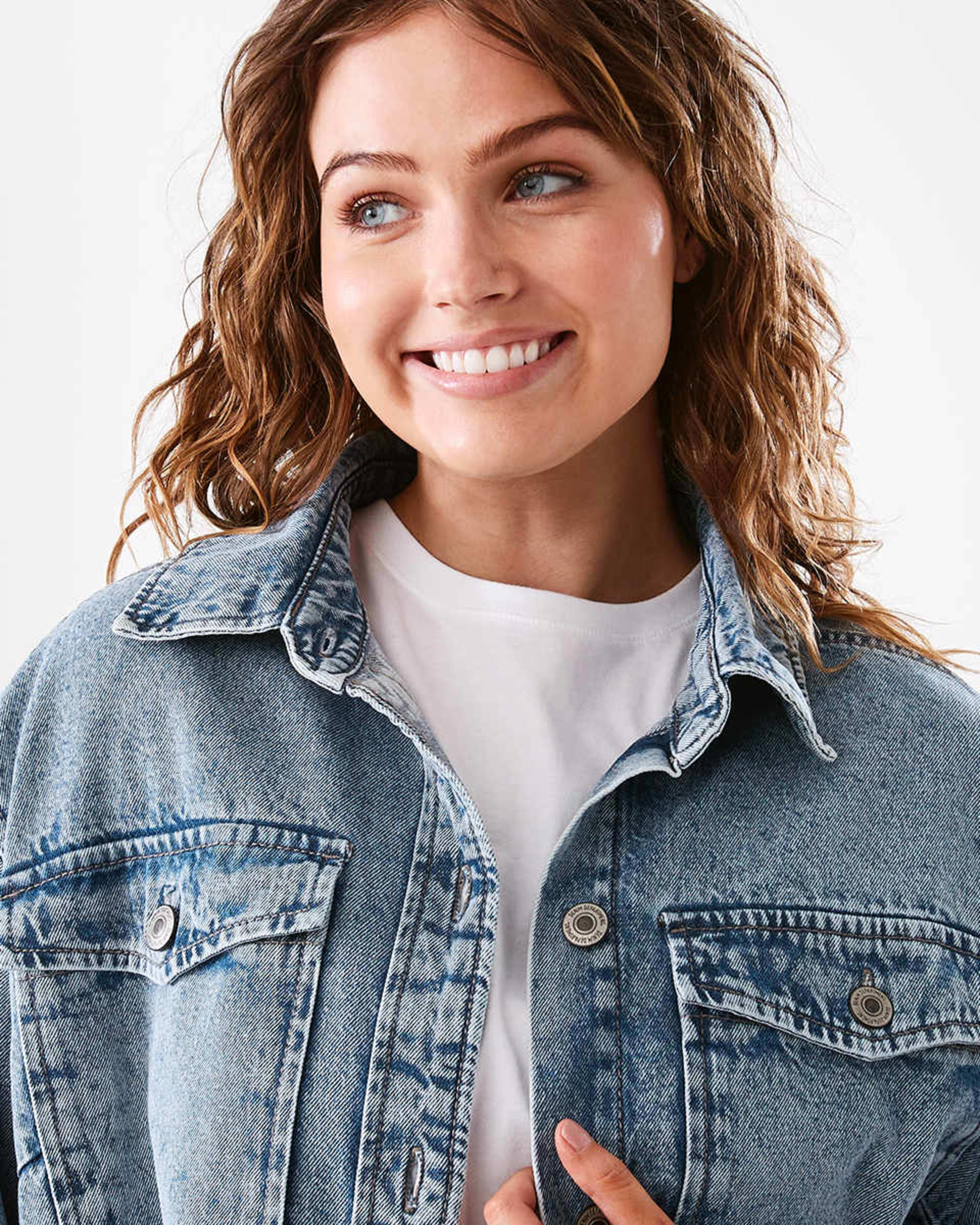 6 Denim Shacket Light Wash, 6 of 8