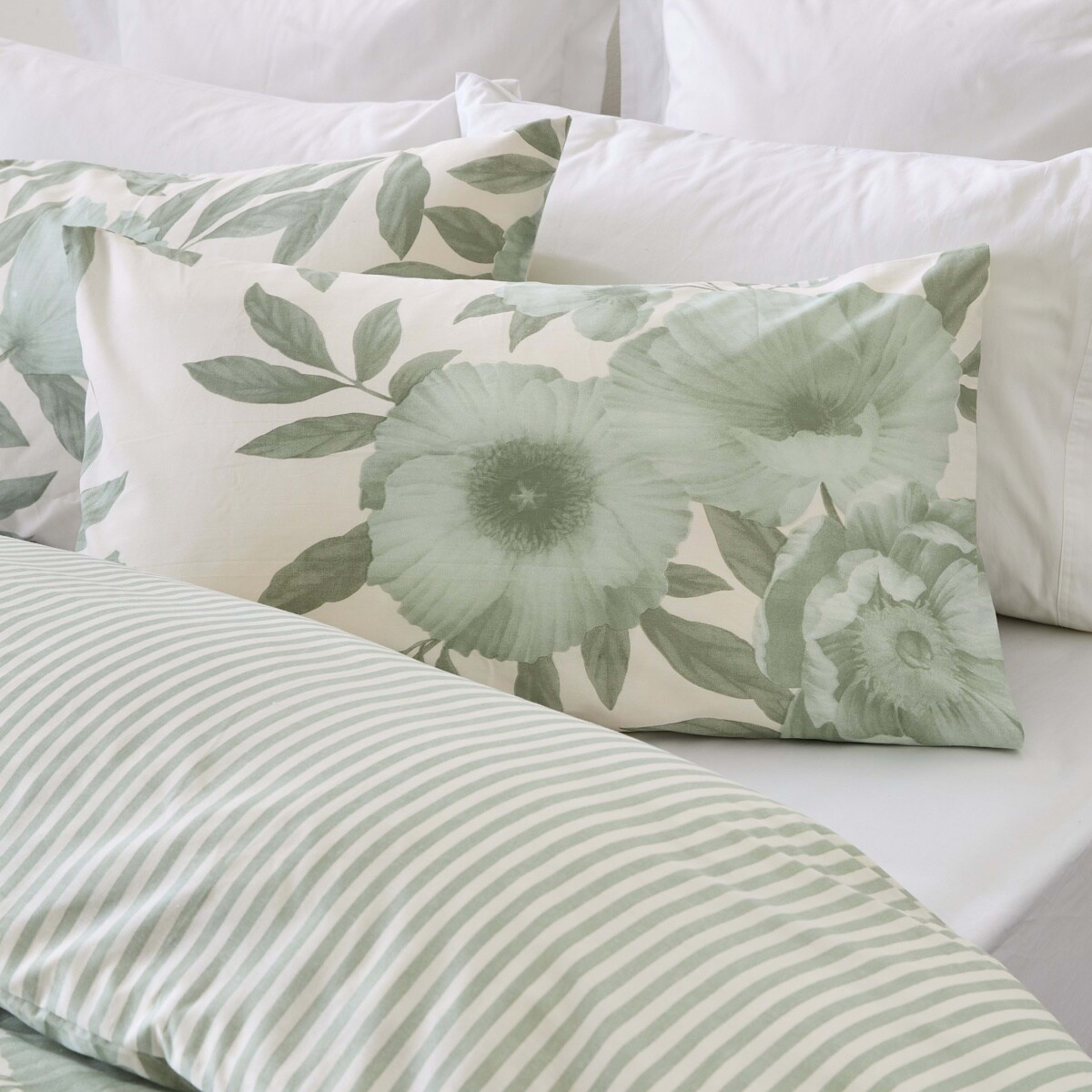3 Mari Cotton Rich Reversible Quilt Cover Set - King Bed, 3 of 7