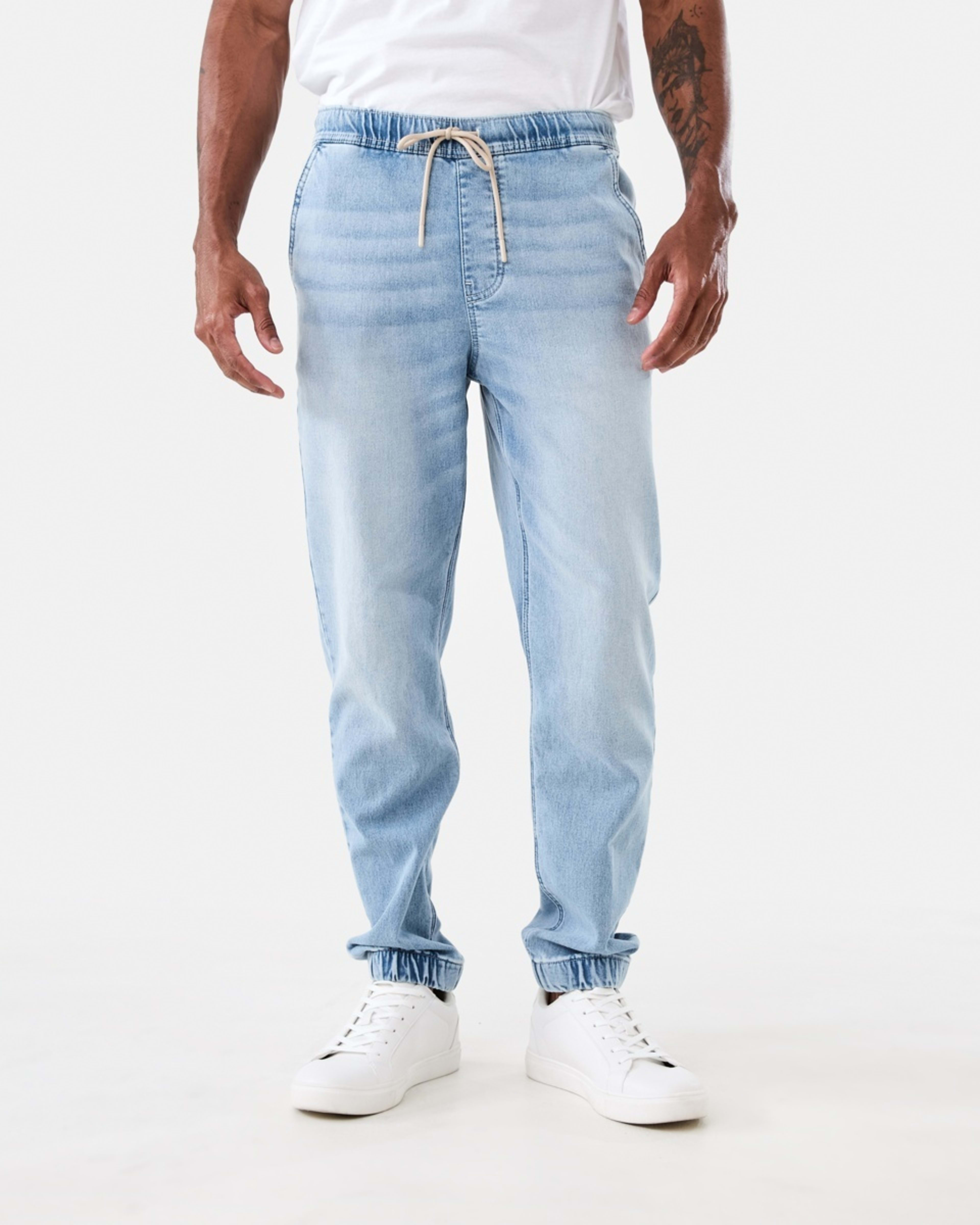 1 Cuffed Denim Joggers LIGHT WASH