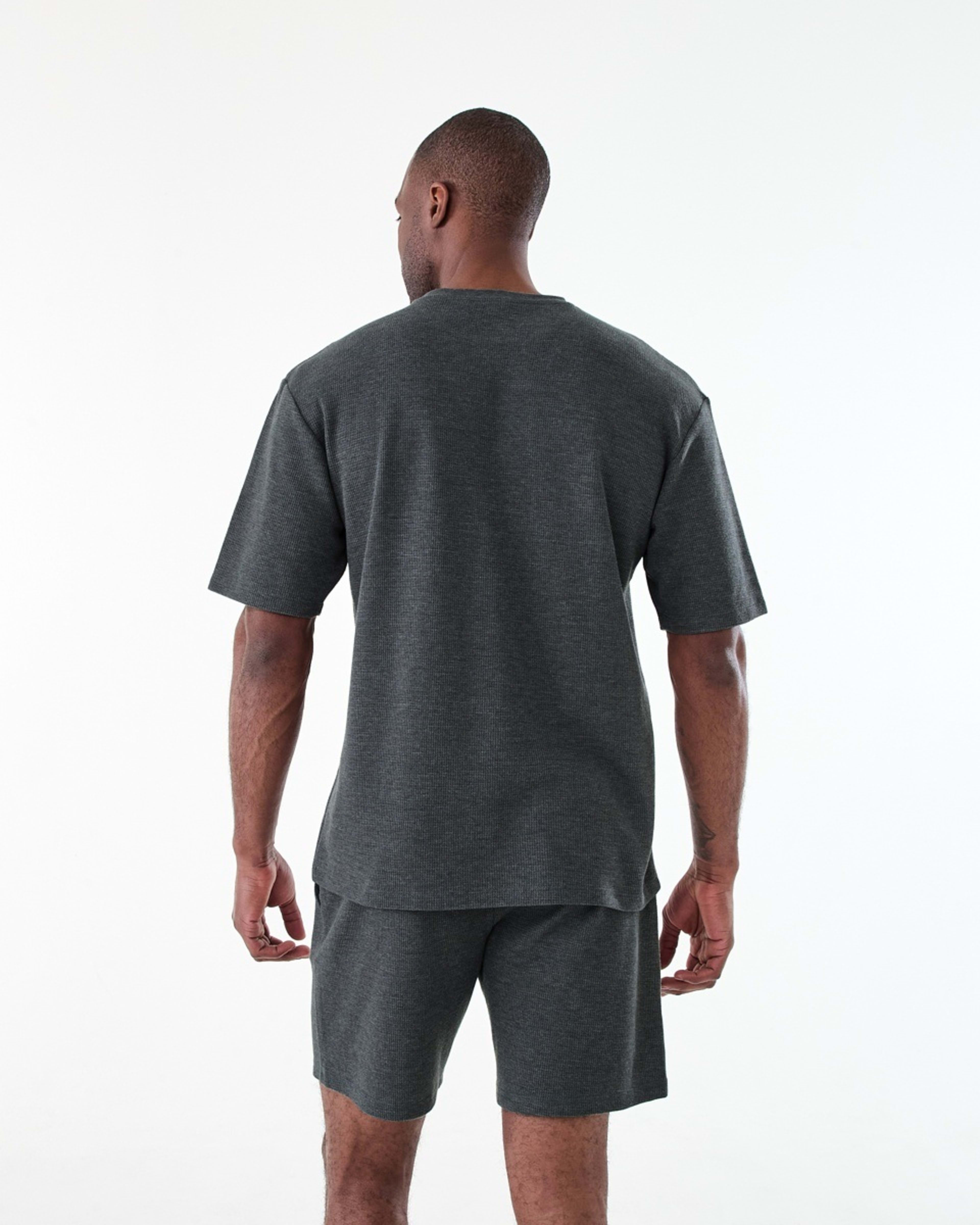 3 Short Sleeve Oversized T-shirt and Shorts Pyjama Set CHAR MARLE, 3 of 8