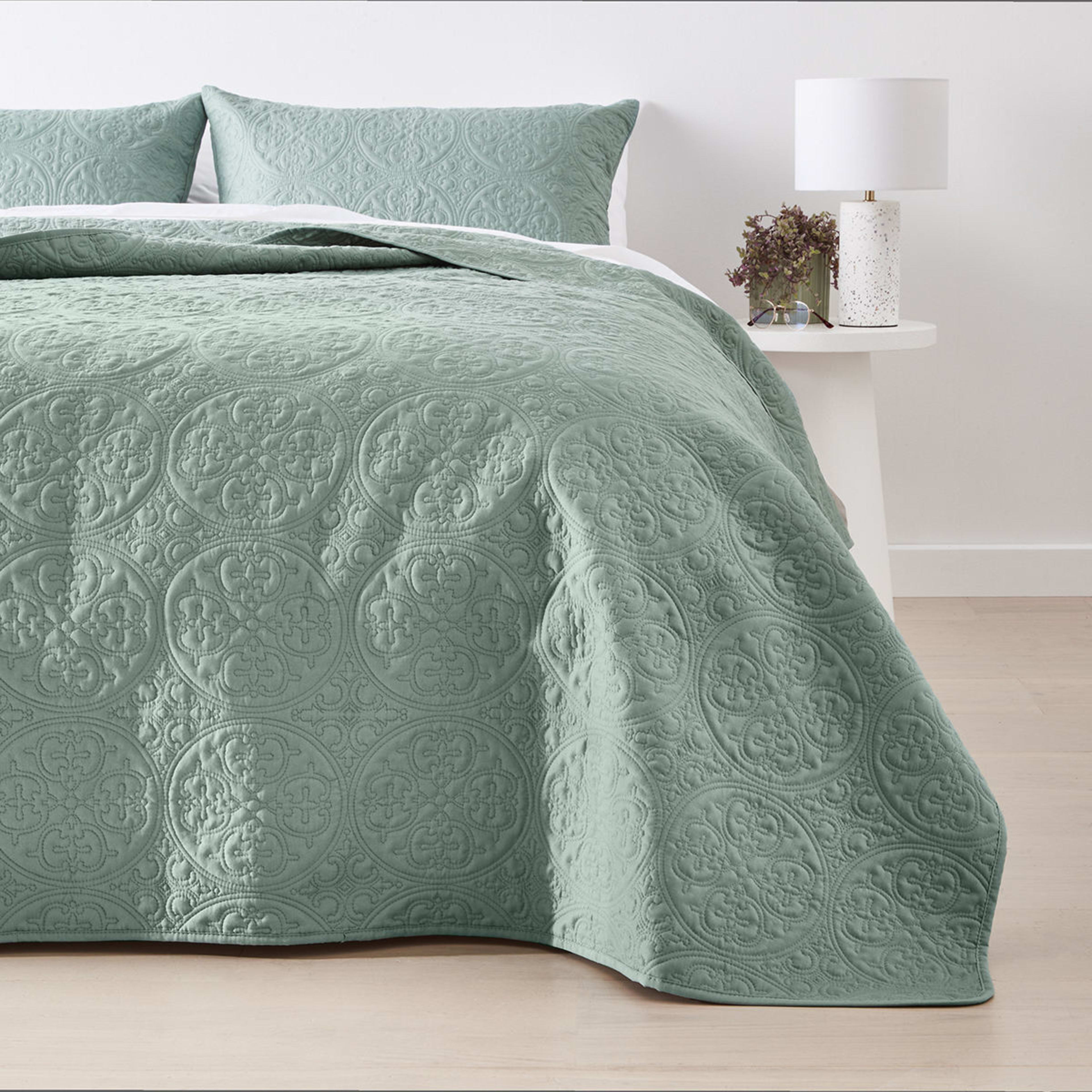 Aria Quilted Coverlet - Queen/King Bed, Sage