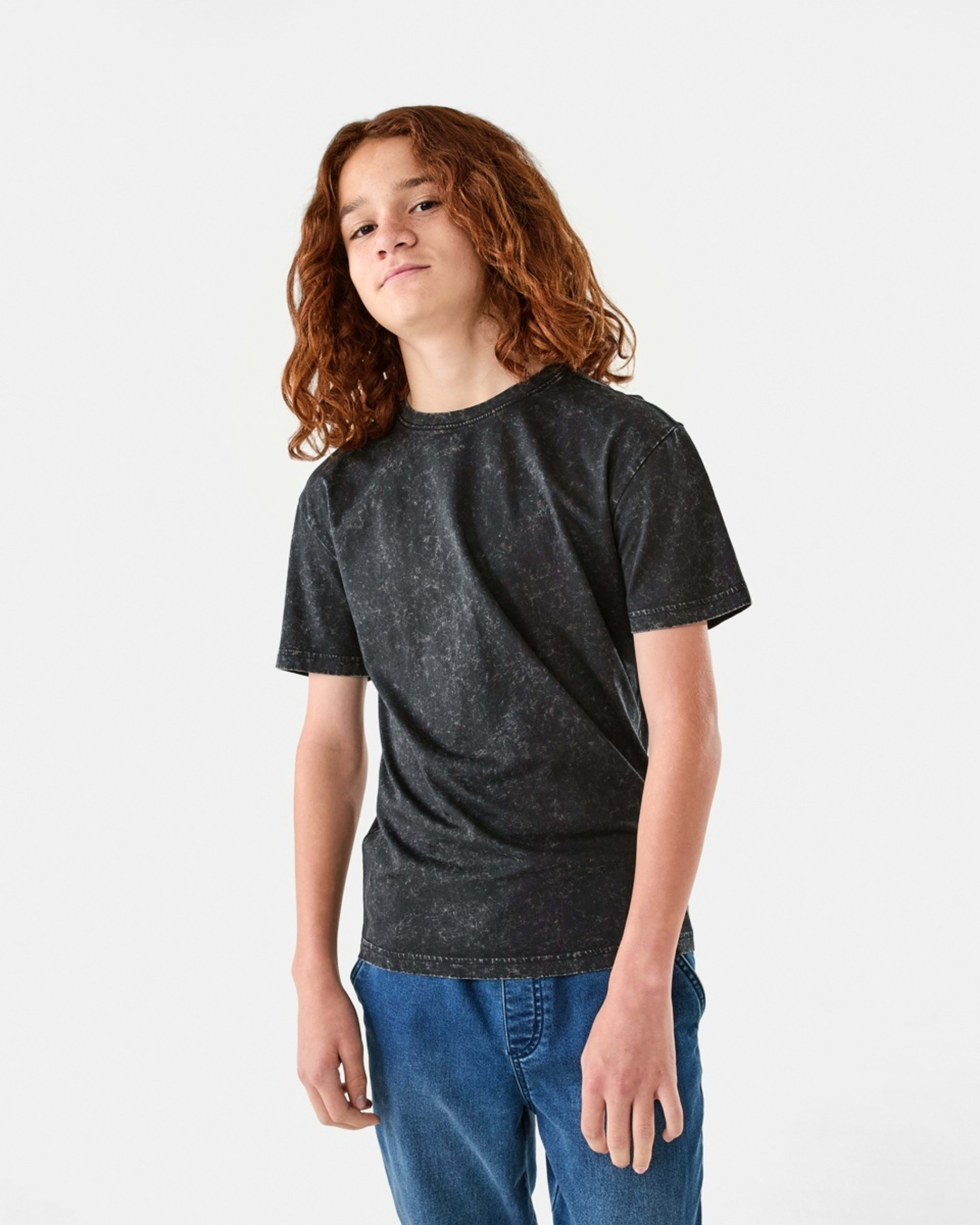 1 Curved Hem Acid Wash T-shirt Black Wash