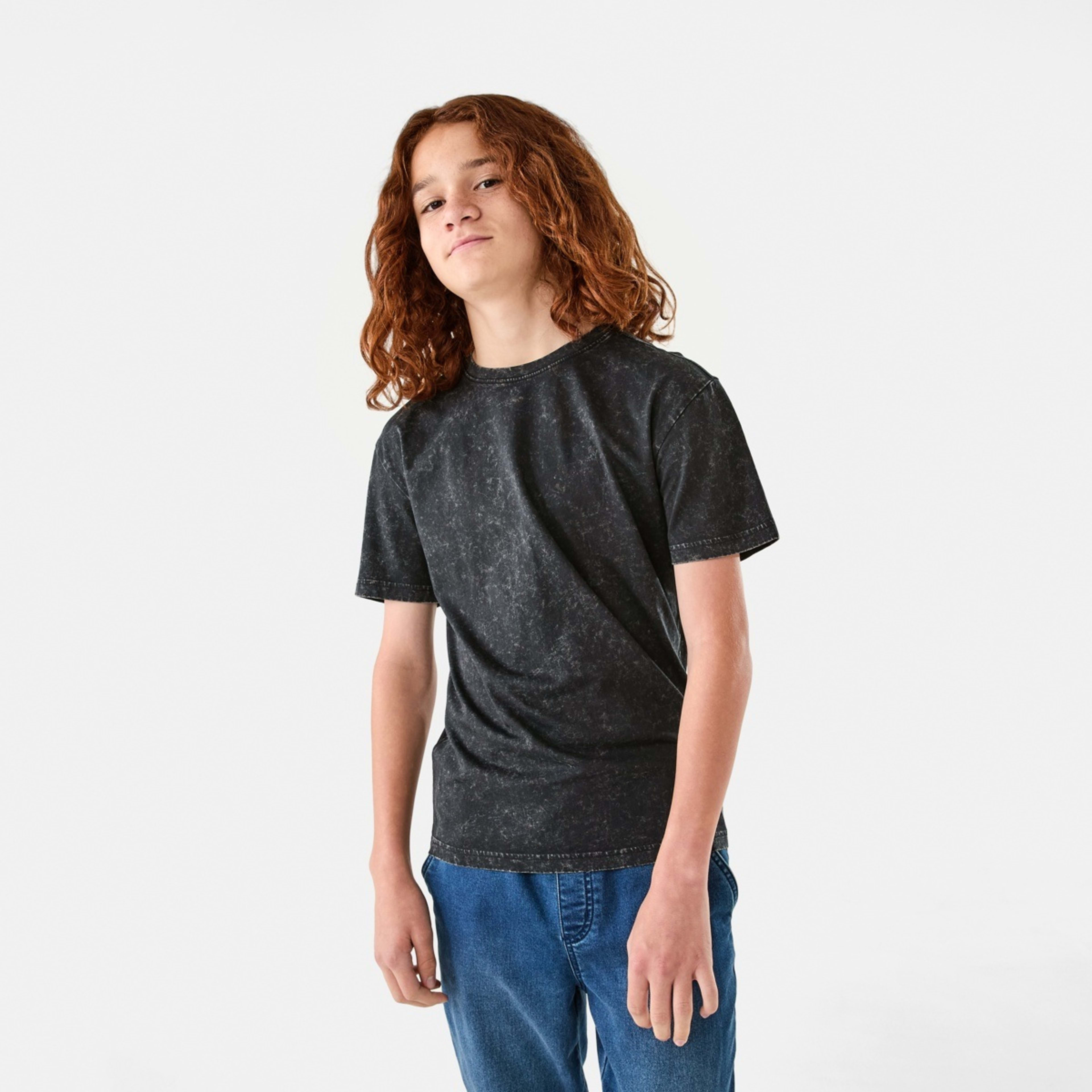 1 Curved Hem Acid Wash T-shirt Black Wash, 1 of 9