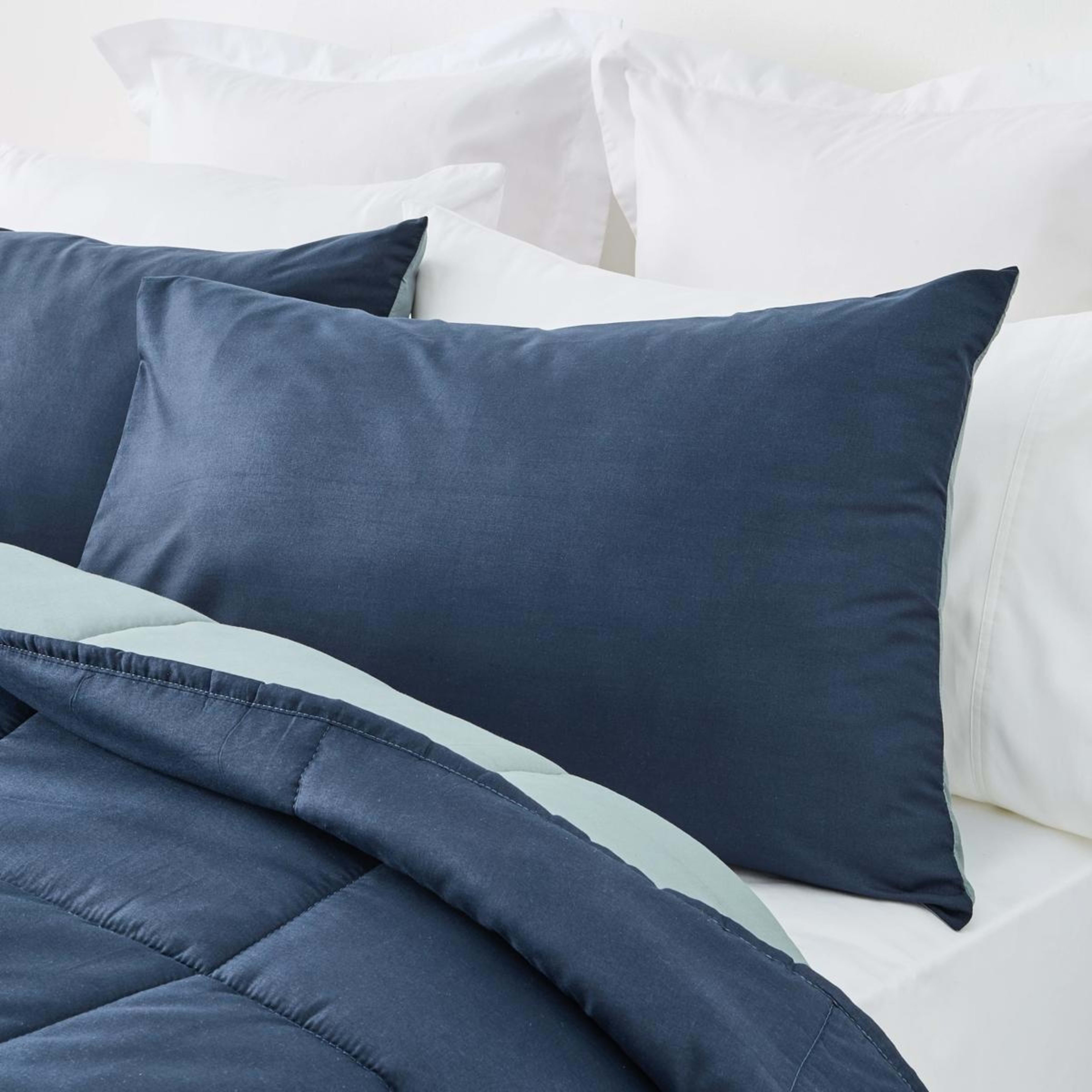 3 Reversible Comforter Set - King Bed, Indigo, 3 of 7