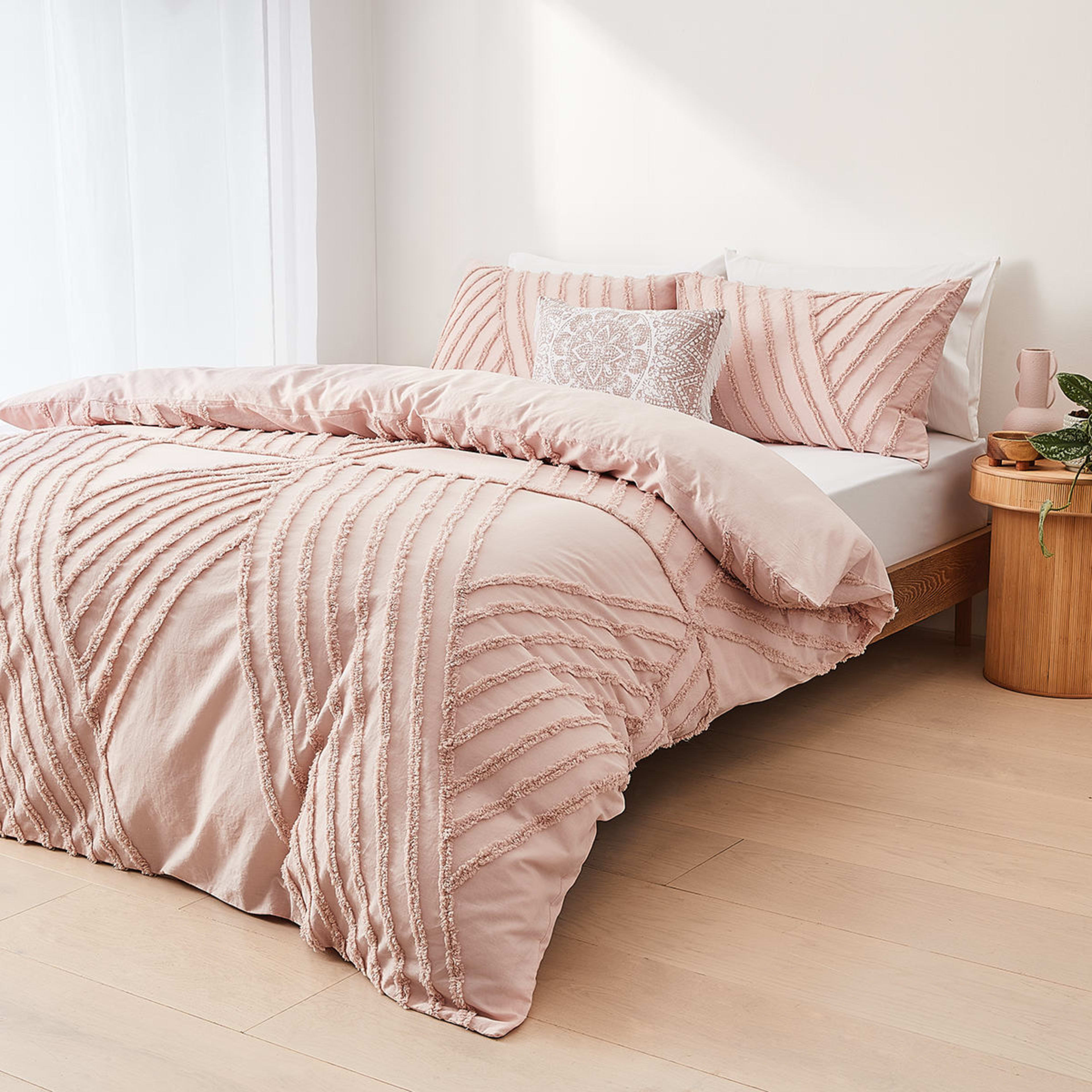 Tarni Cotton Quilt Cover Set Queen Bed, Pink Kmart