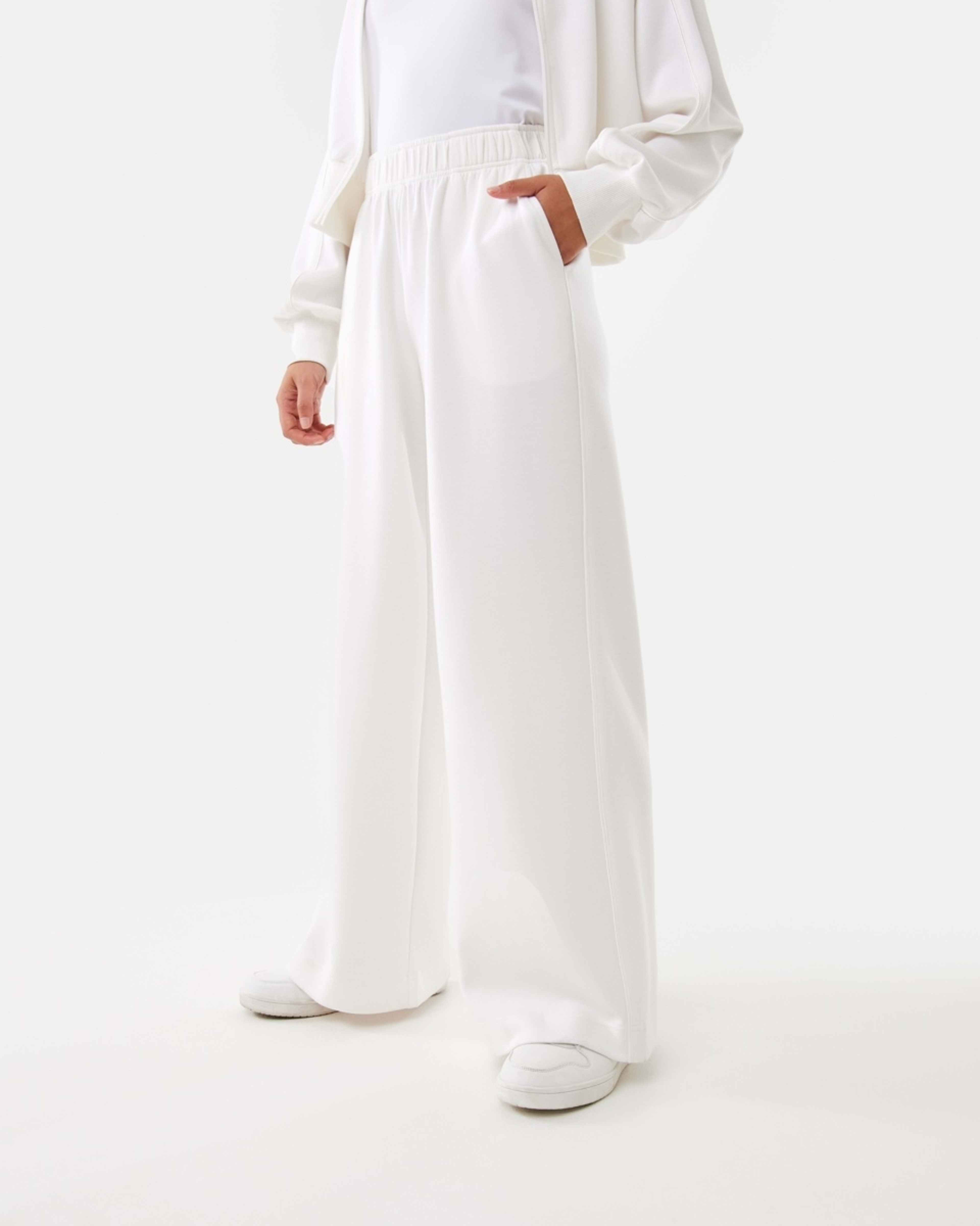 1 Active Womens Interlock Tipping Trackpants Ecru, 1 of 8