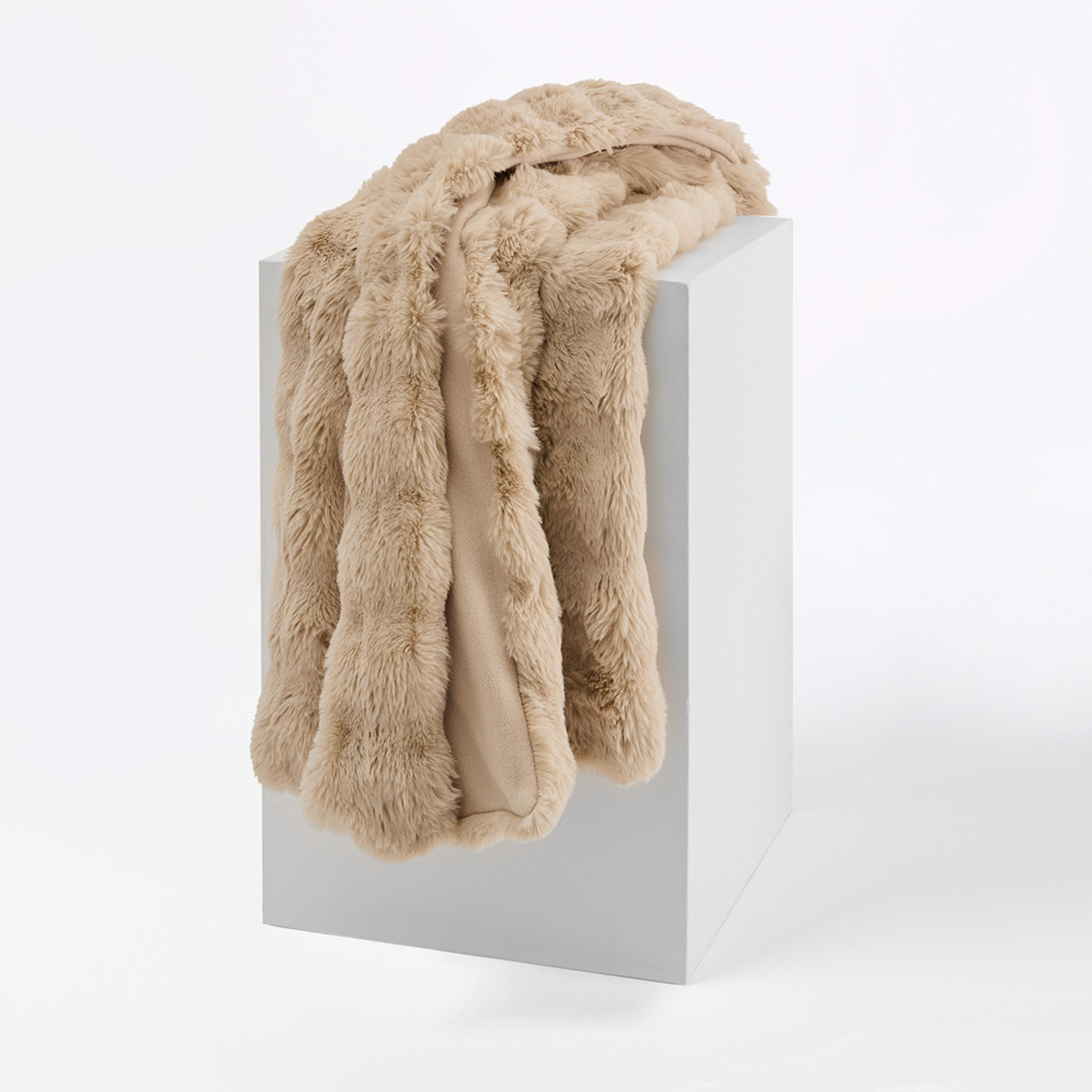 1 Faux Fur Throw - Taupe