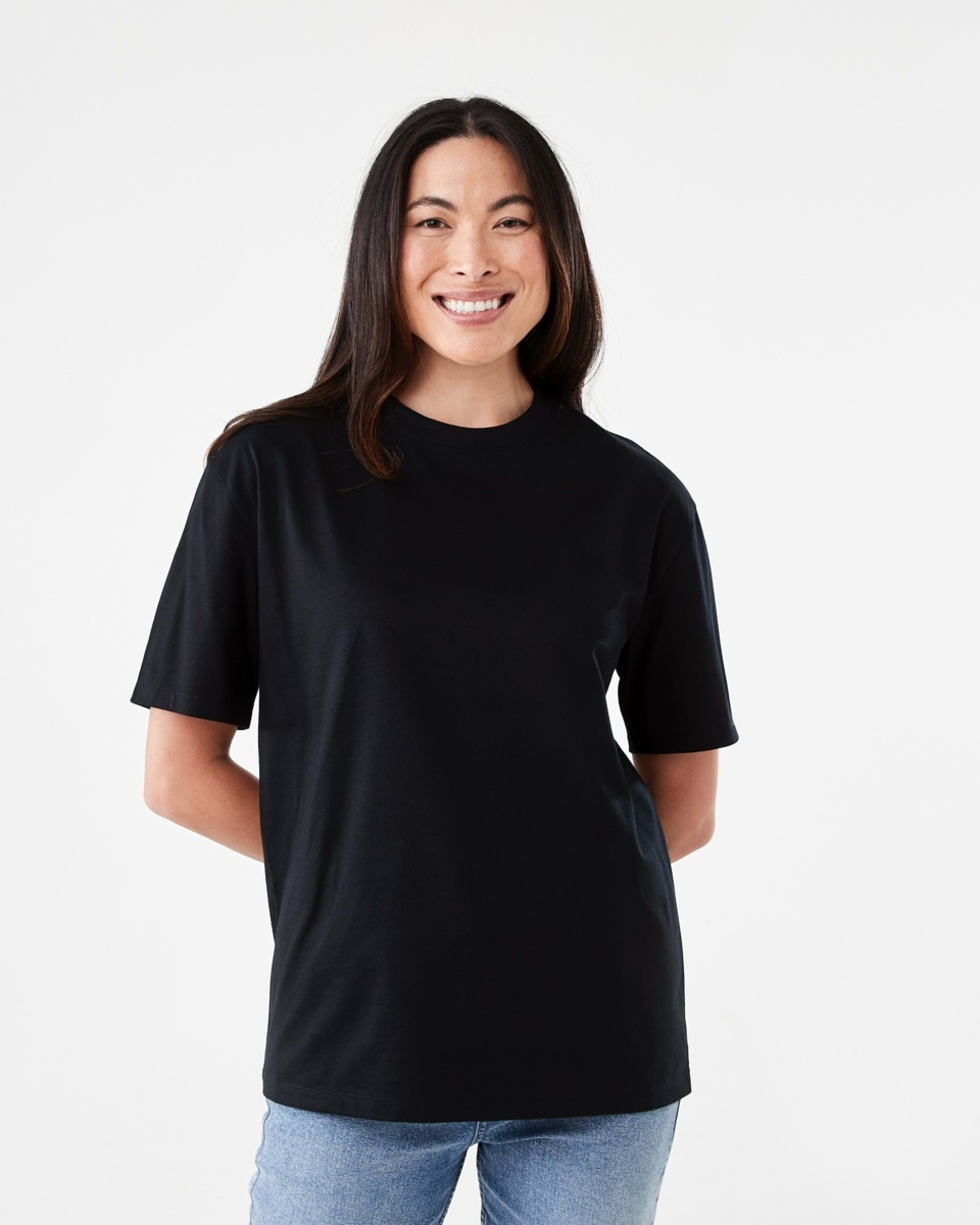 1 Short Sleeve Oversized Boyfriend T-shirt BLACK, 1 of 5