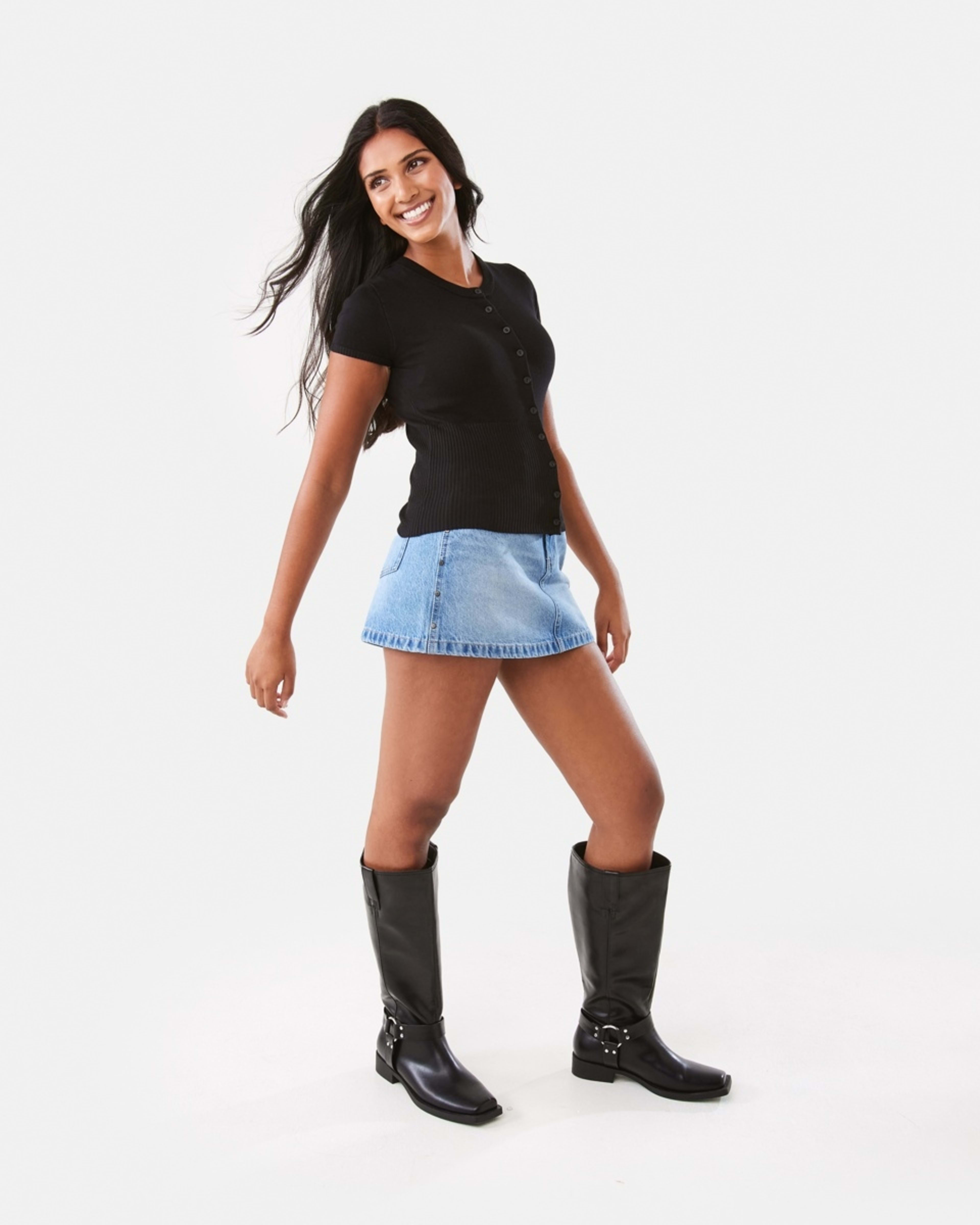 5 Short Sleeve Longline Button Up Top Black, 5 of 9