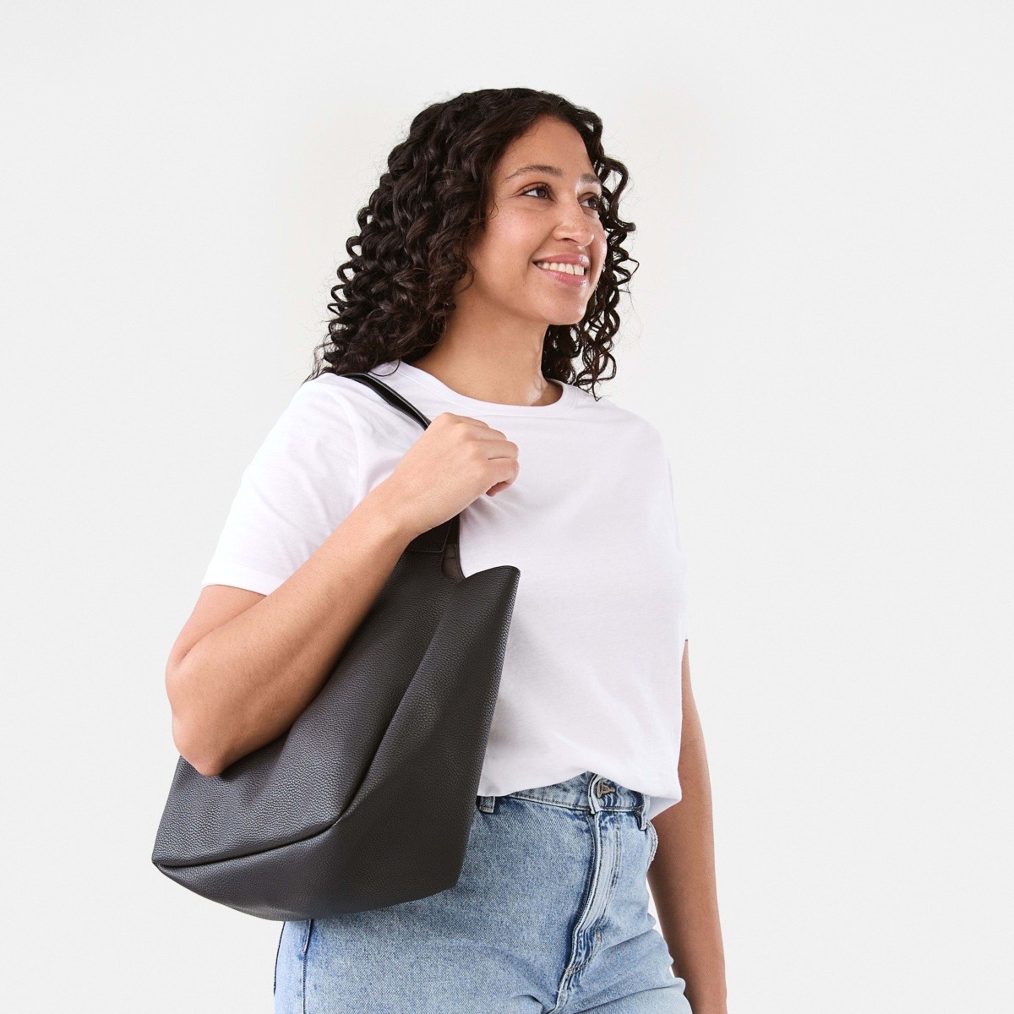 5 Tote Bag Black, 5 of 6