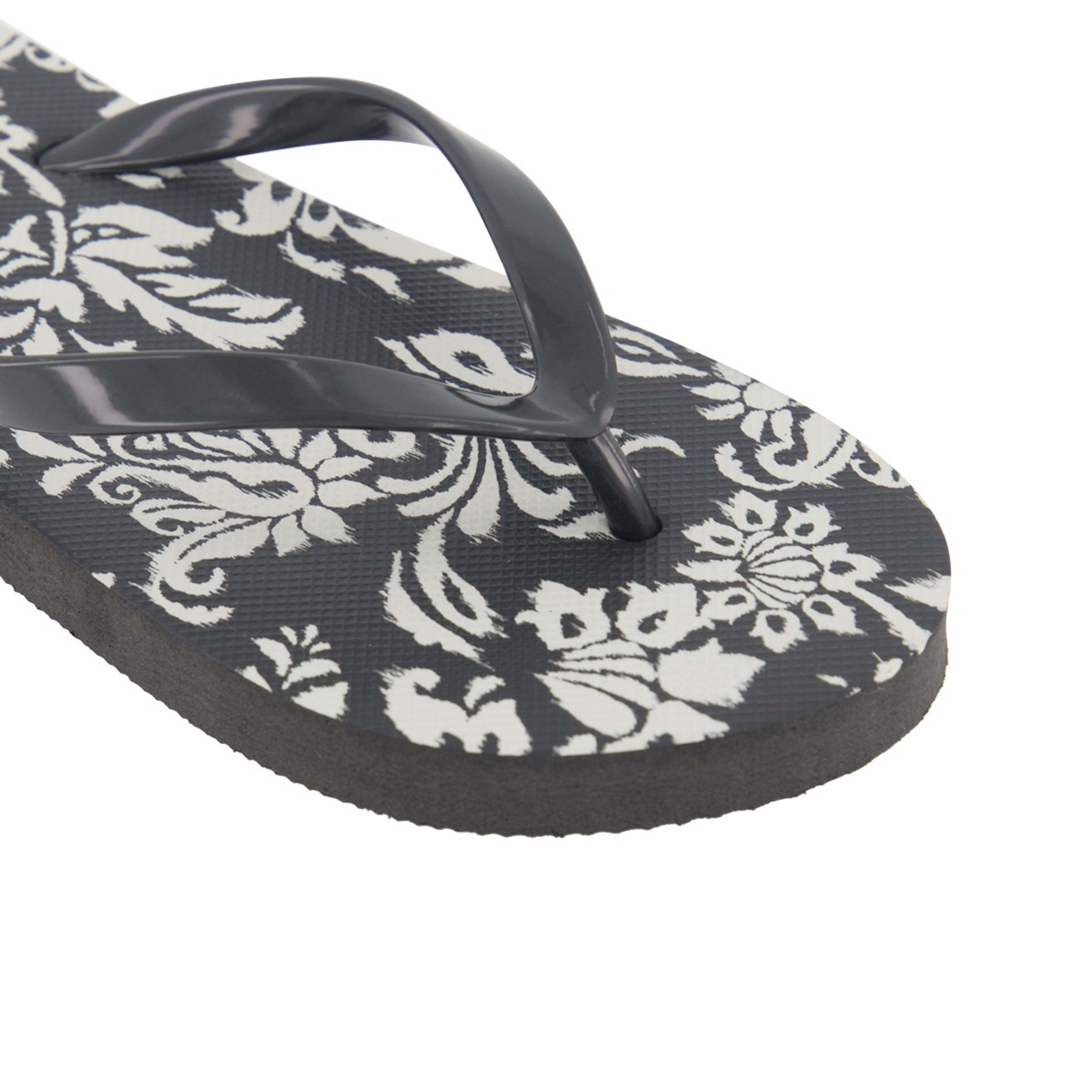 3 Printed Recycled Beach Thongs Floral Ikat Black Ftw, 3 of 3