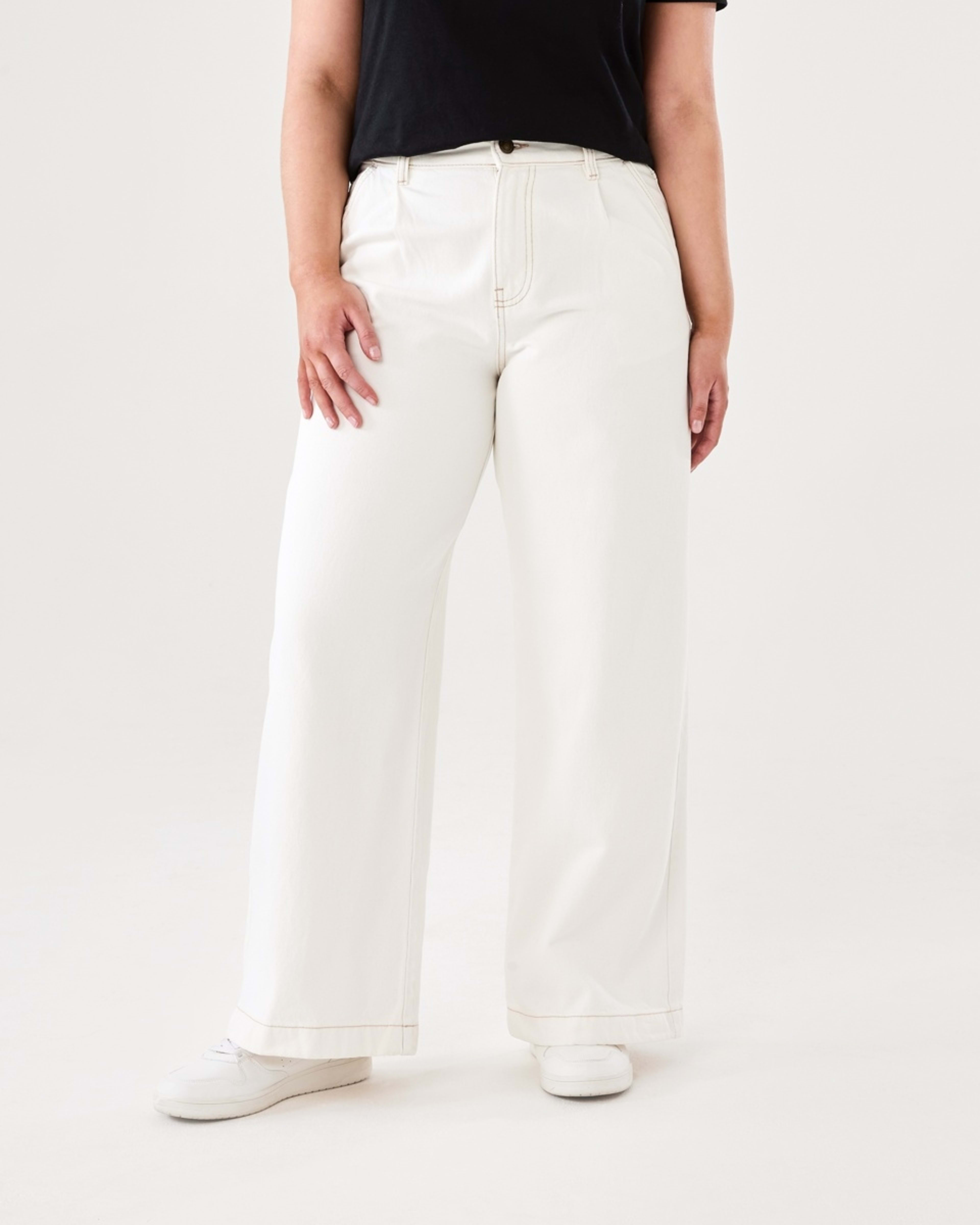 1 Pleat Front Jeans ECRU DENIM