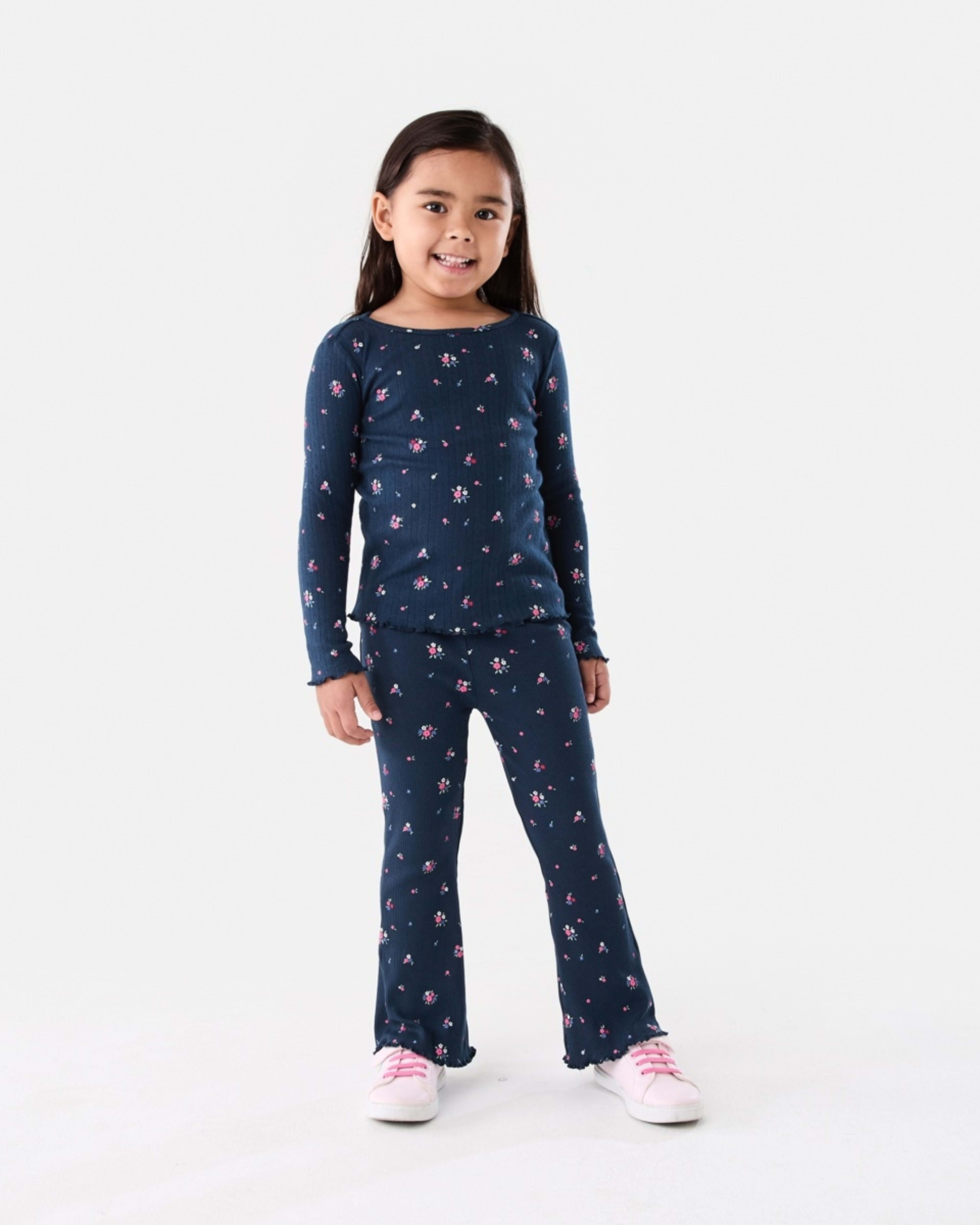 5 Rib Flare Leggings Ditsy Floral Bouquet Navy, 5 of 8