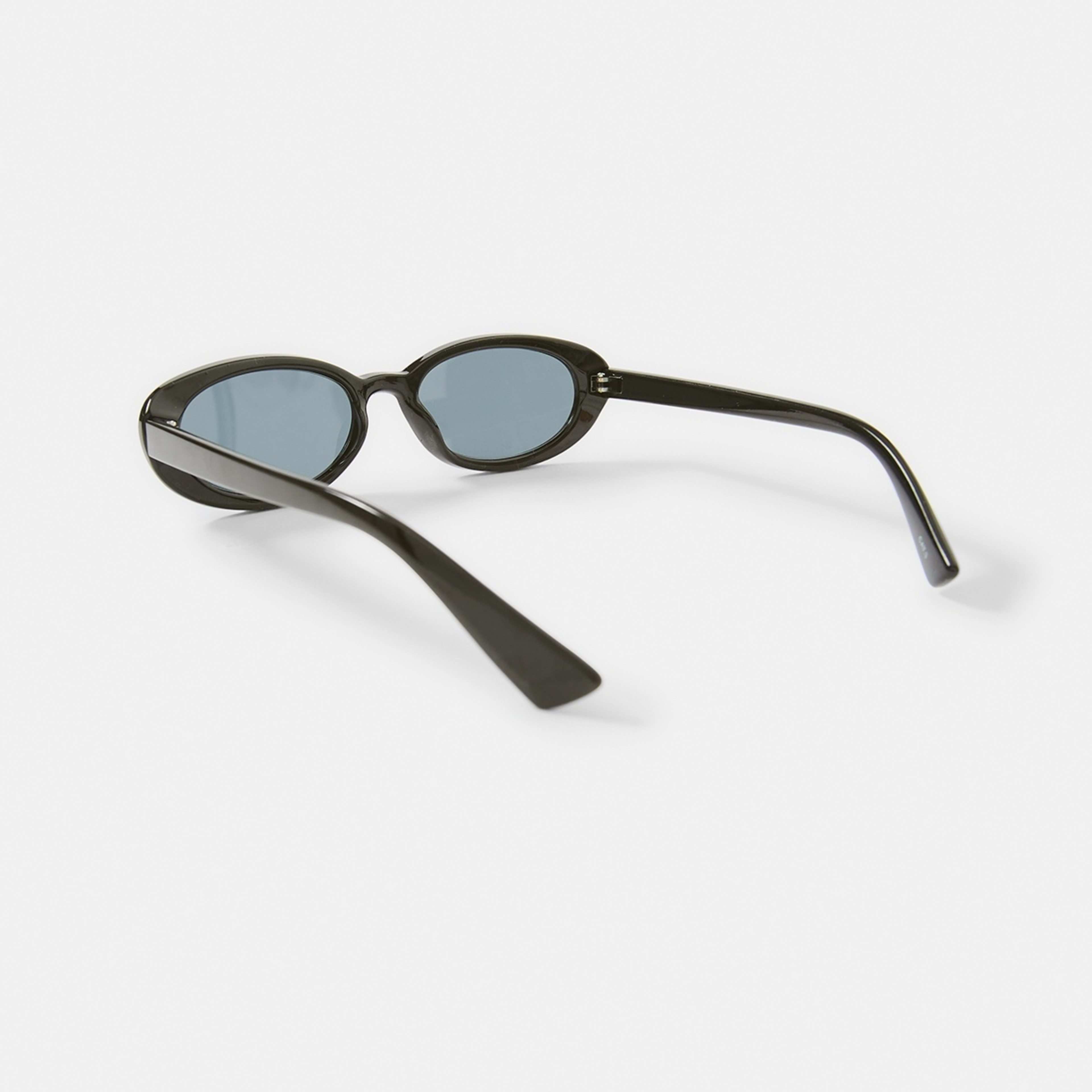 2 Oval Shape Sunglasses Black, 2 of 7