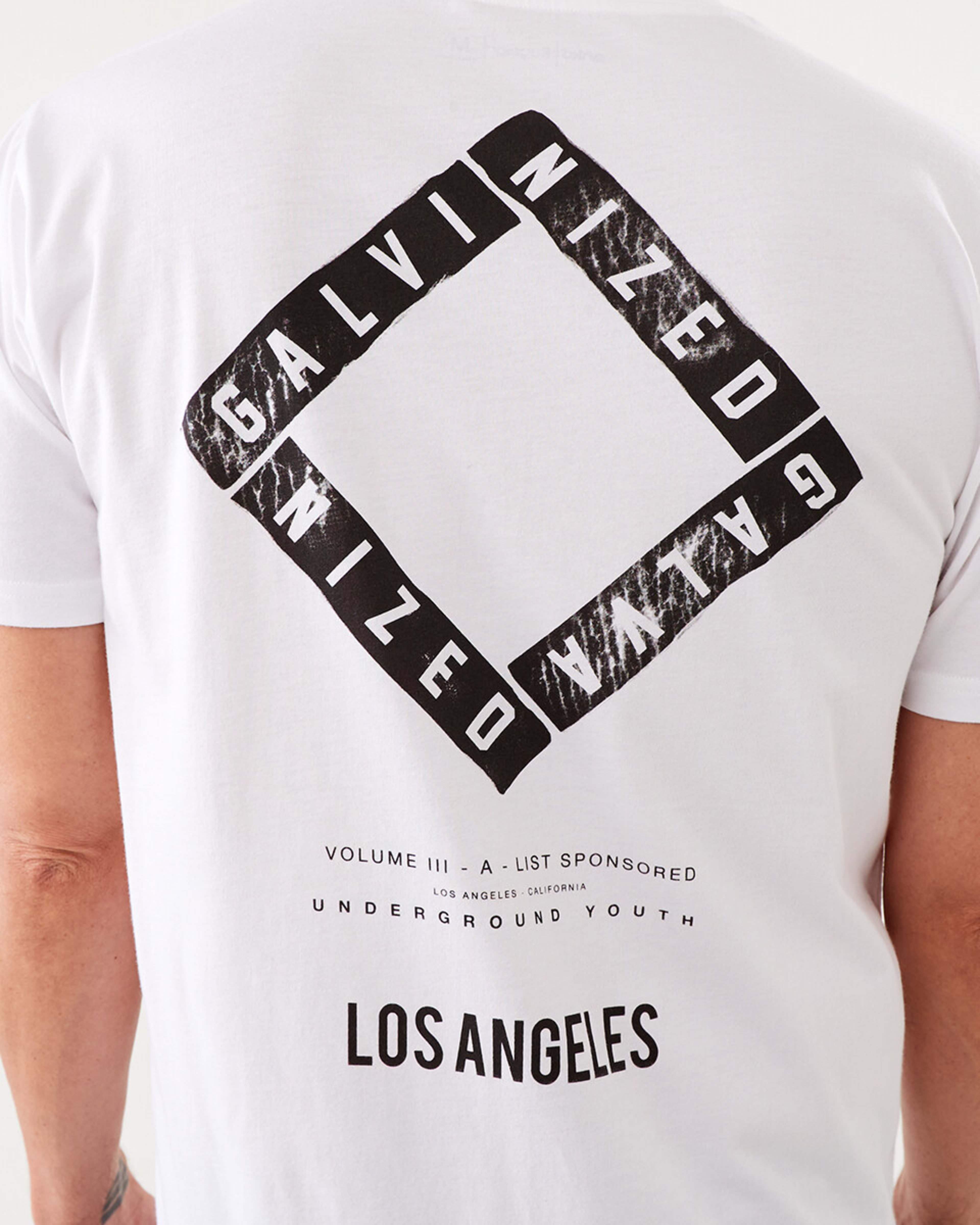 6 Curved Hem Graphic T-shirt White, 6 of 6