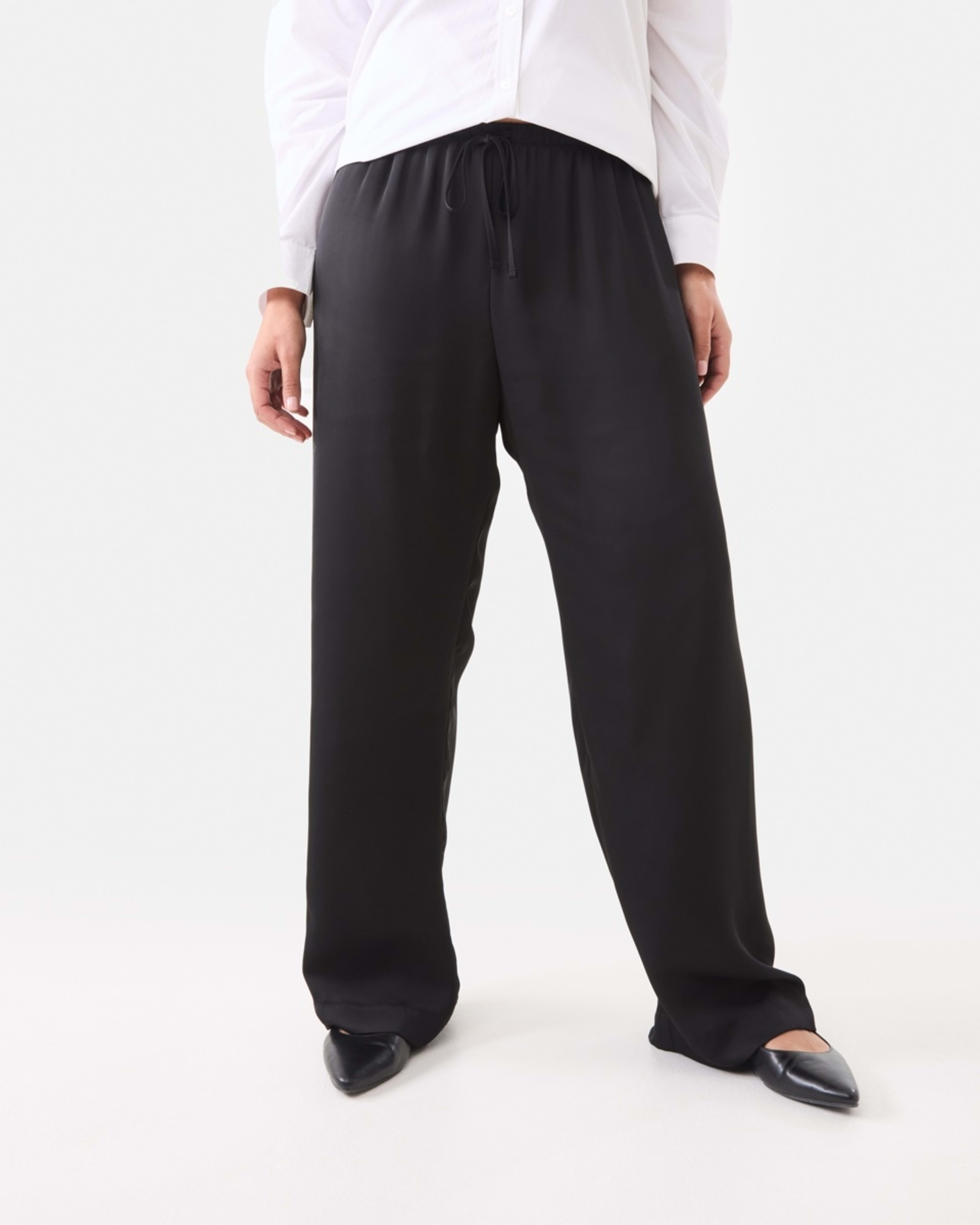 1 Tie Waist Satin Pants Black
