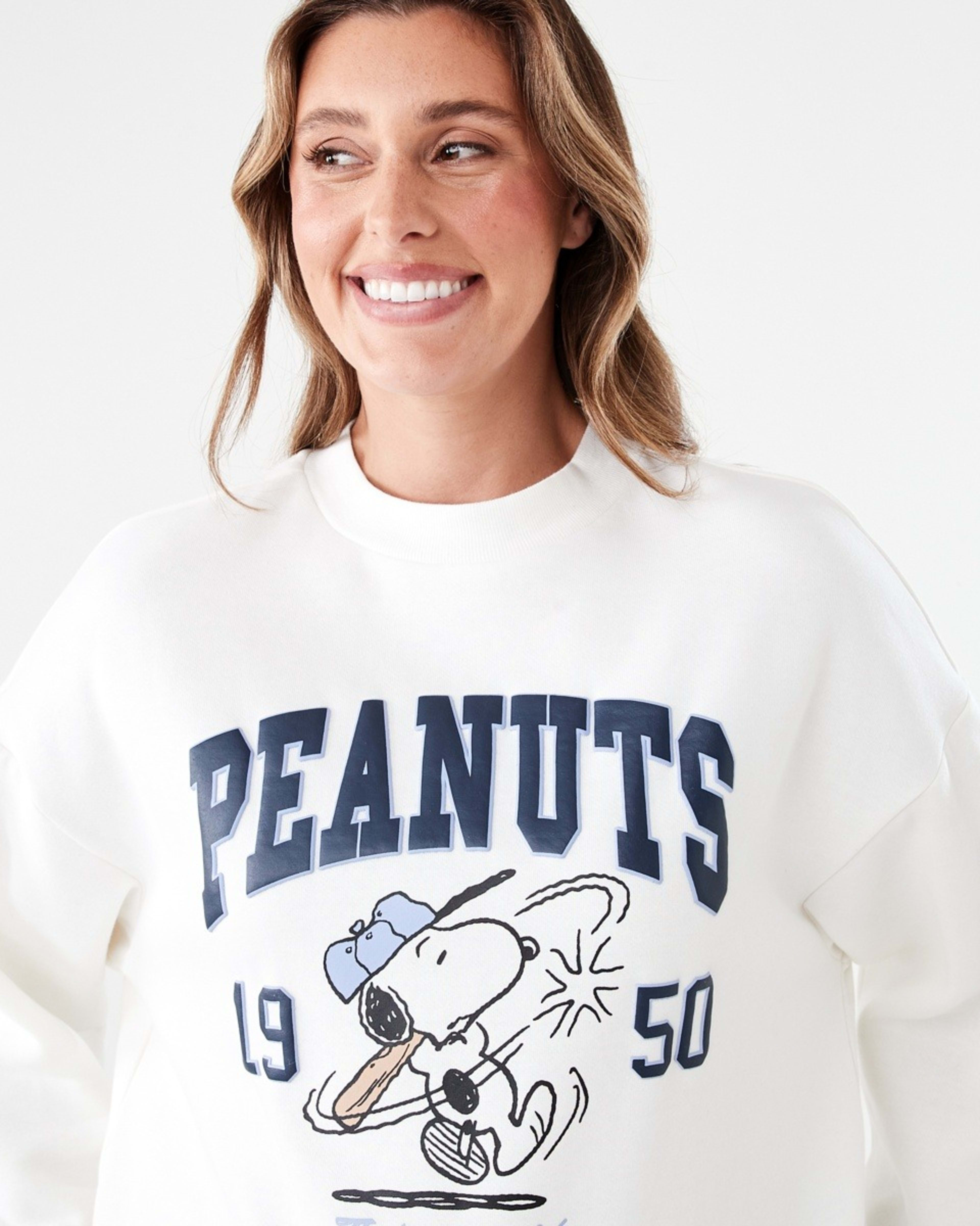 4 Long Sleeve Peanuts License Sweatshirt PEANUT BBALL, 4 of 5
