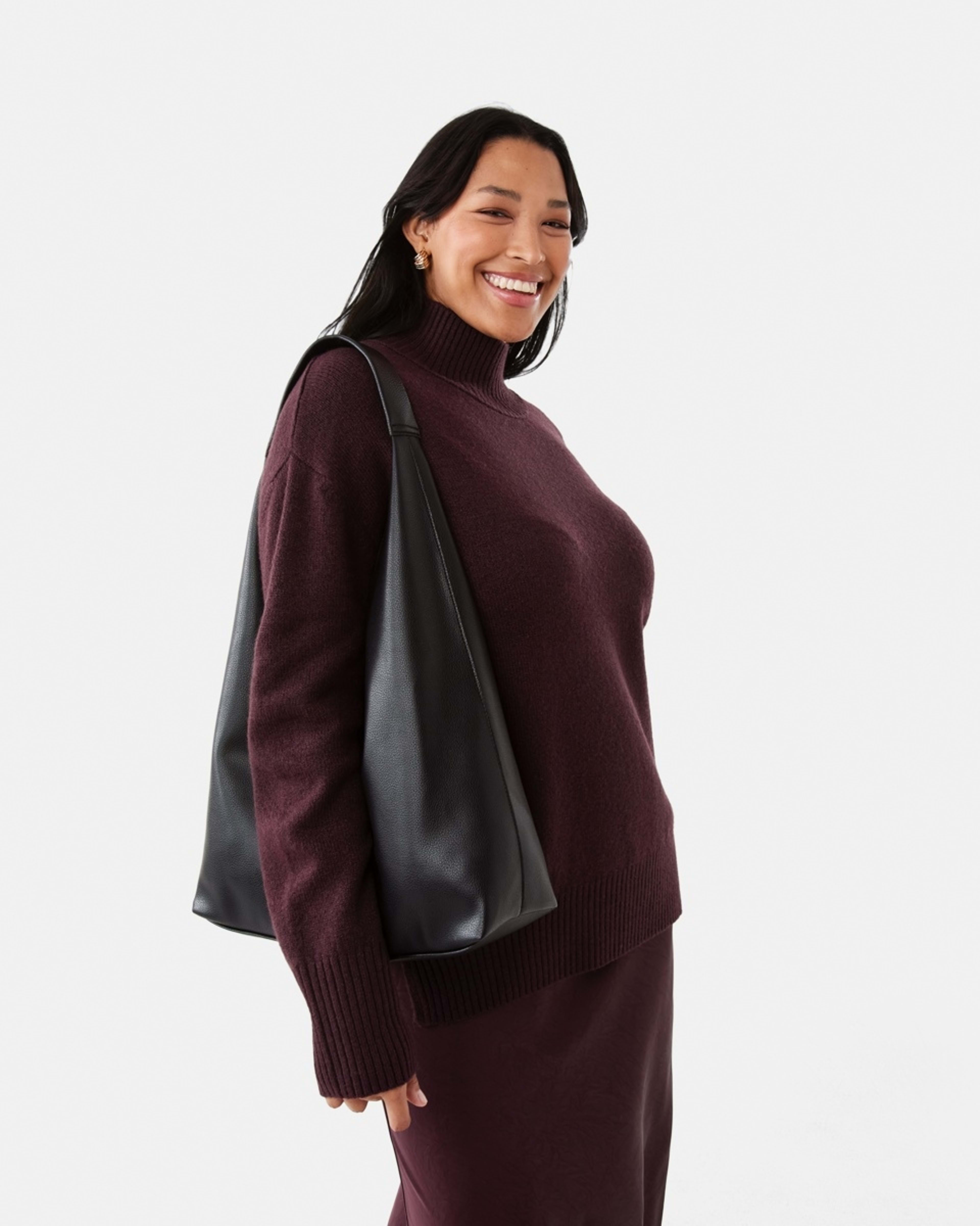 8 Slouchy Shoulder Bag BLACK, 8 of 10