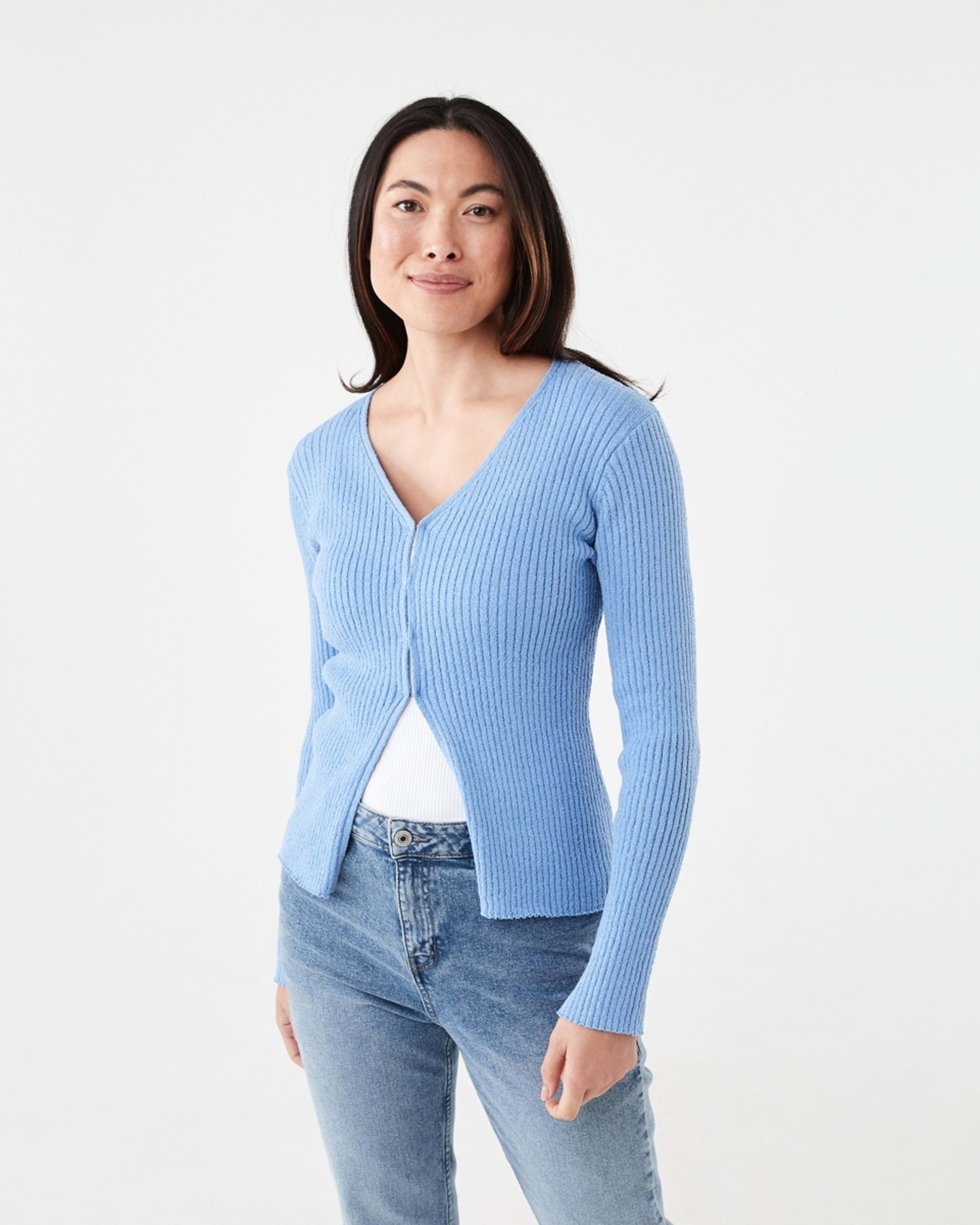 1 Textured V-Neck Top Cornflower, 1 of 6