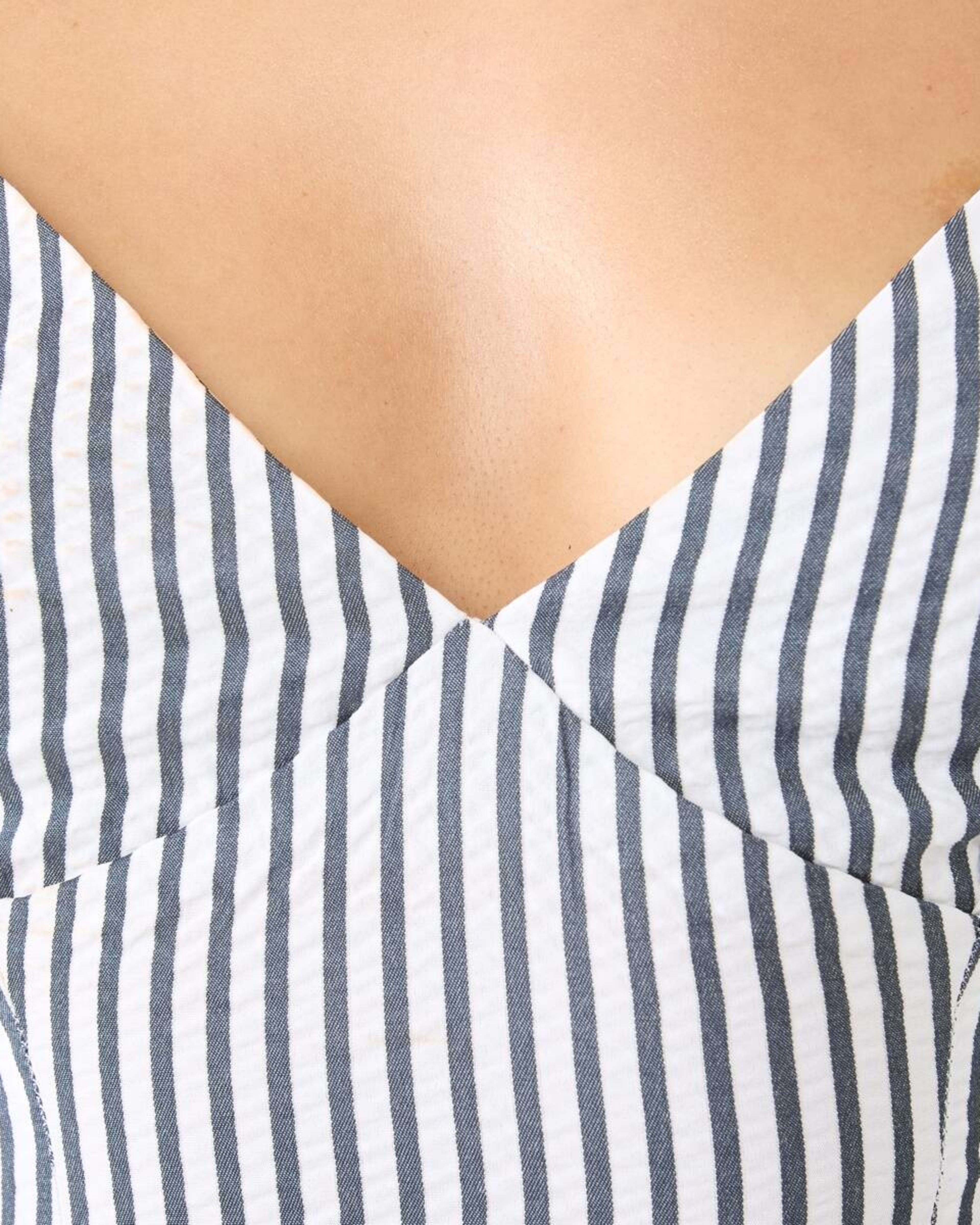7 Sleeveless V-Neck Crop Top Navy Strp, 7 of 10