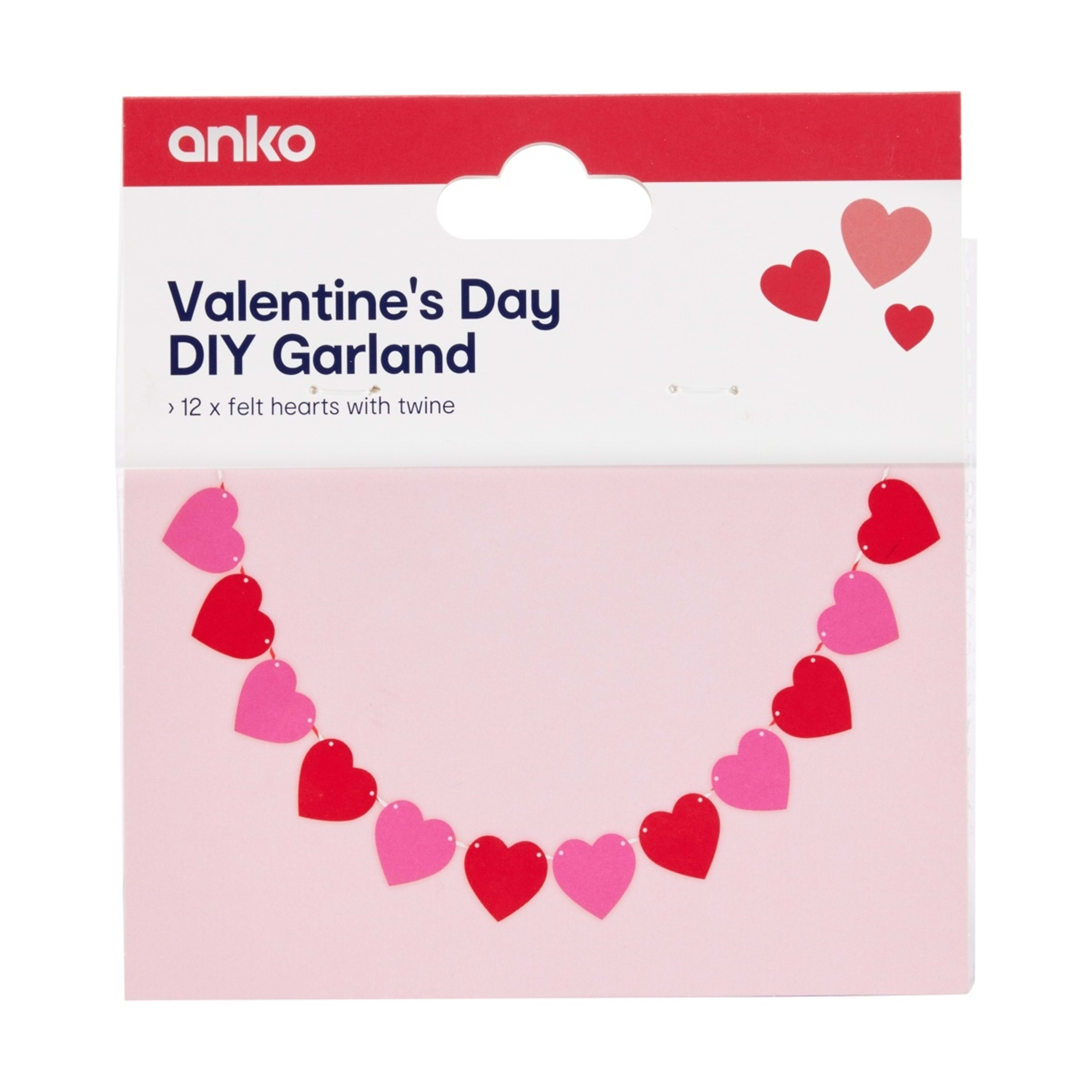 1 Valentine's Day DIY Garland, 1 of 4