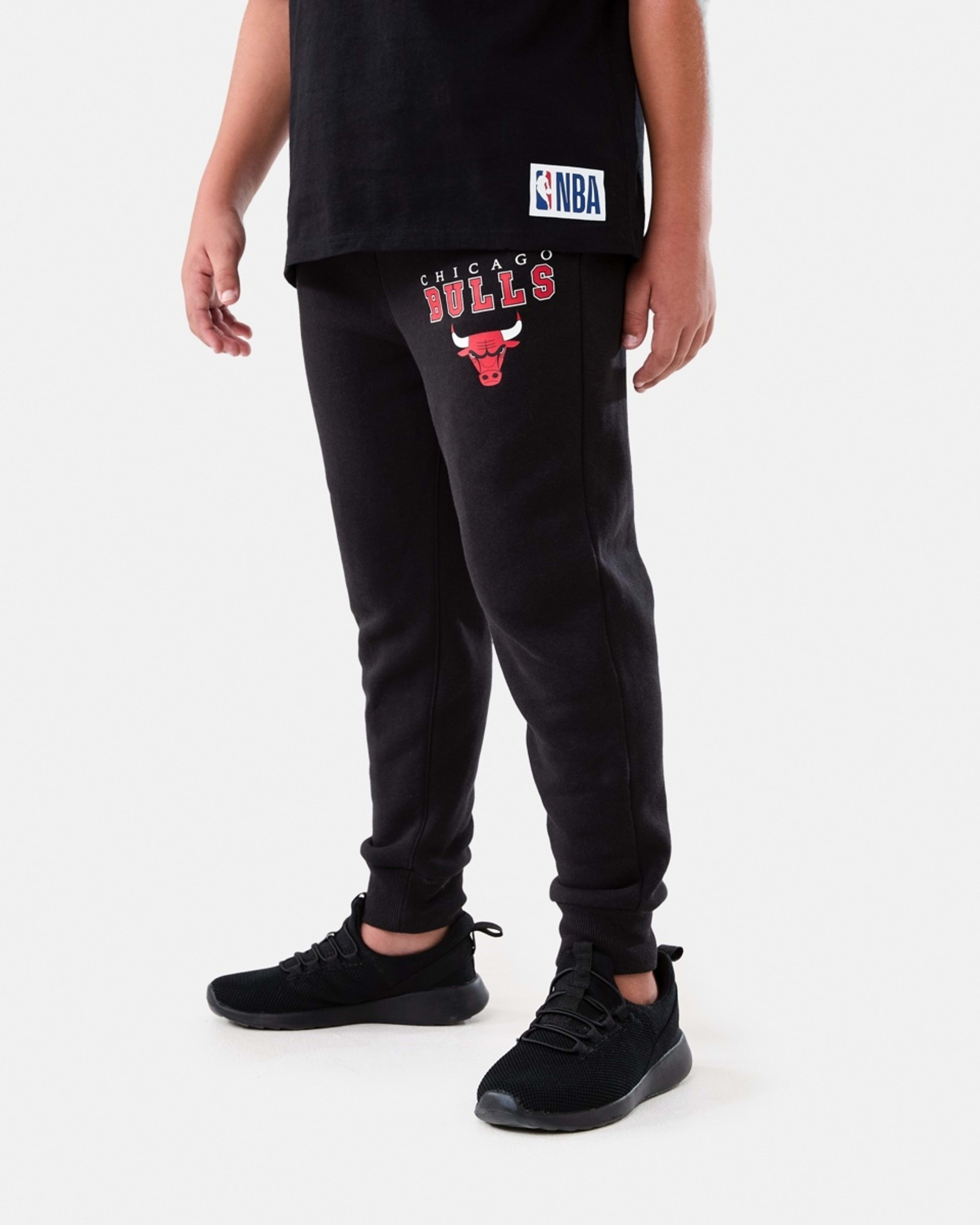 2 Official NBA Kids Trackpants Bulls 7cuz, 2 of 10