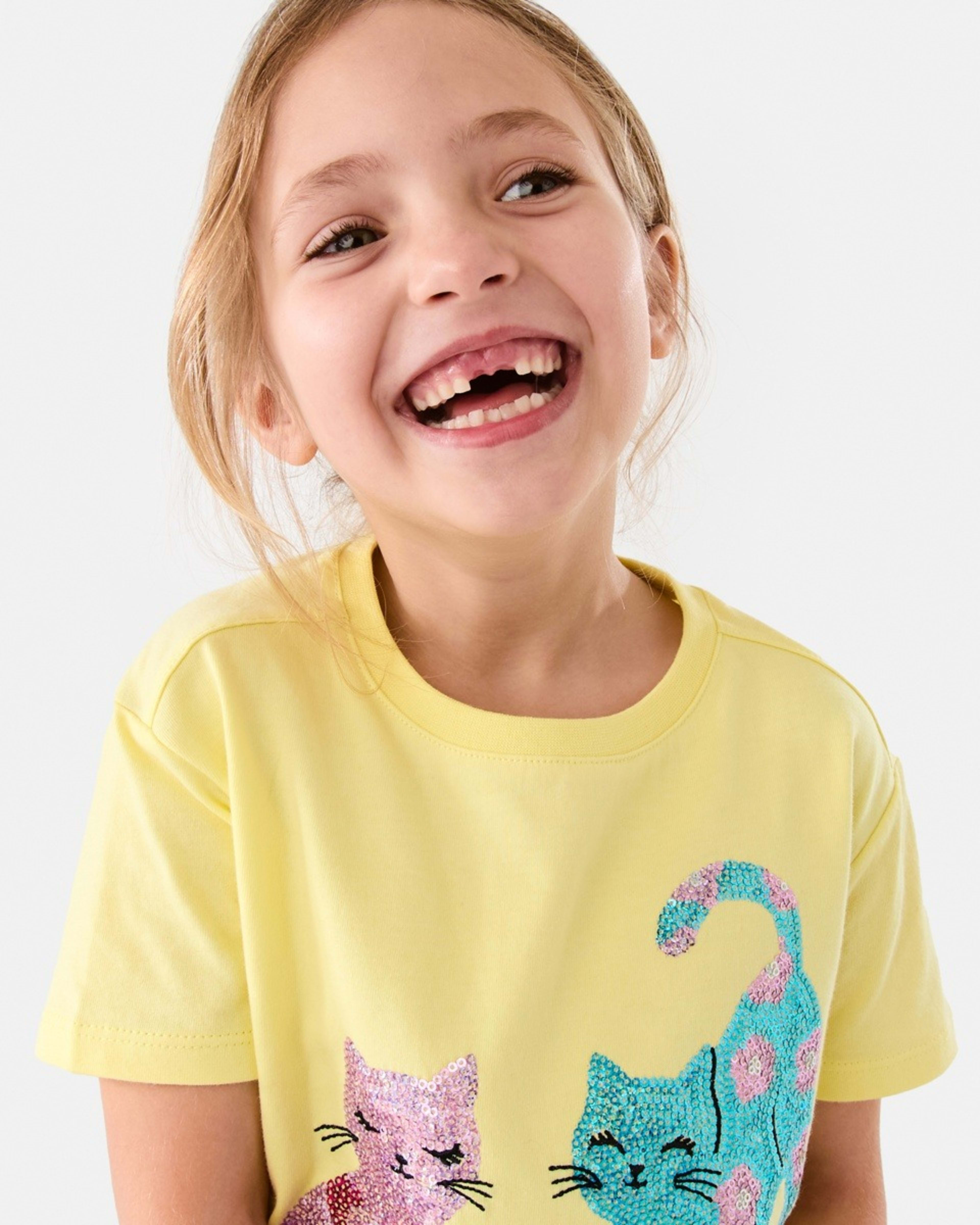 3 Short Sleeve Sequin T-shirt Ylw Cat, 3 of 8