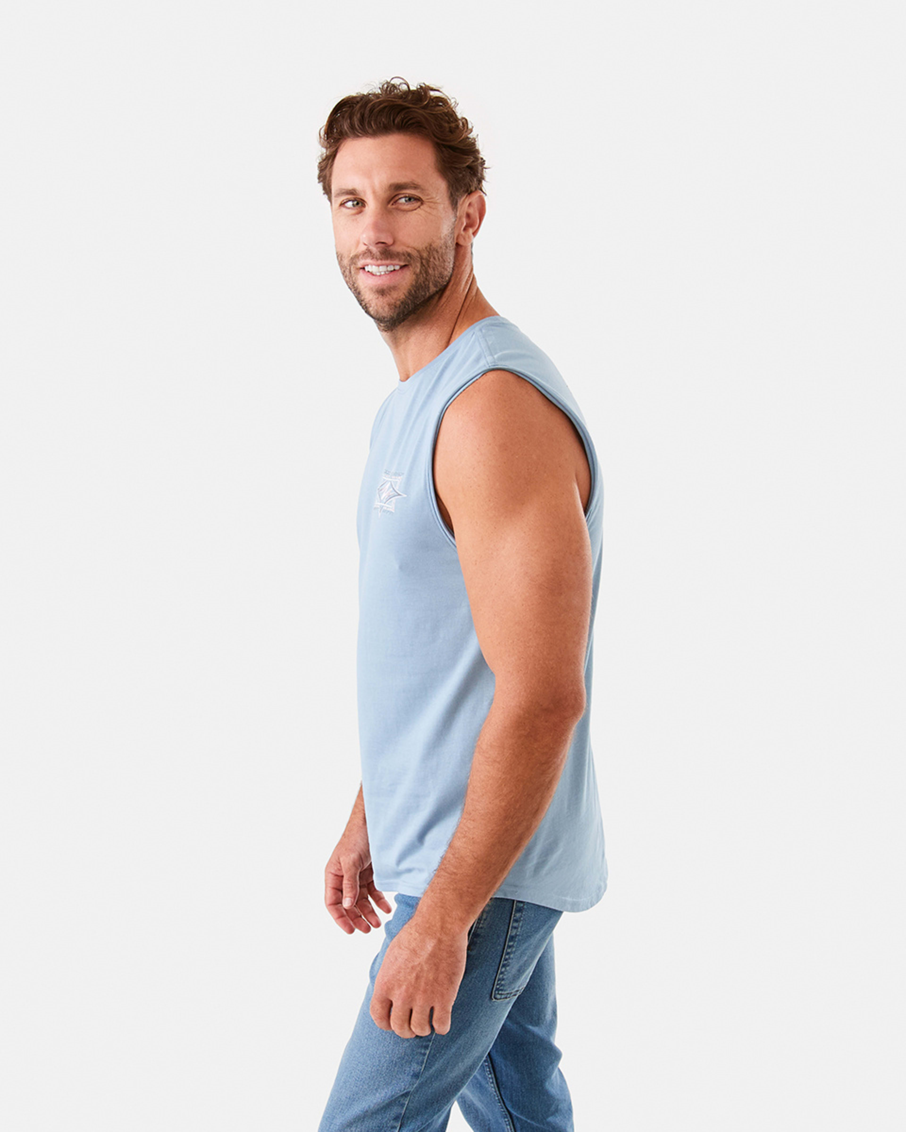 2 Graphic Curved Hem Muscle Blu Ash, 2 of 7