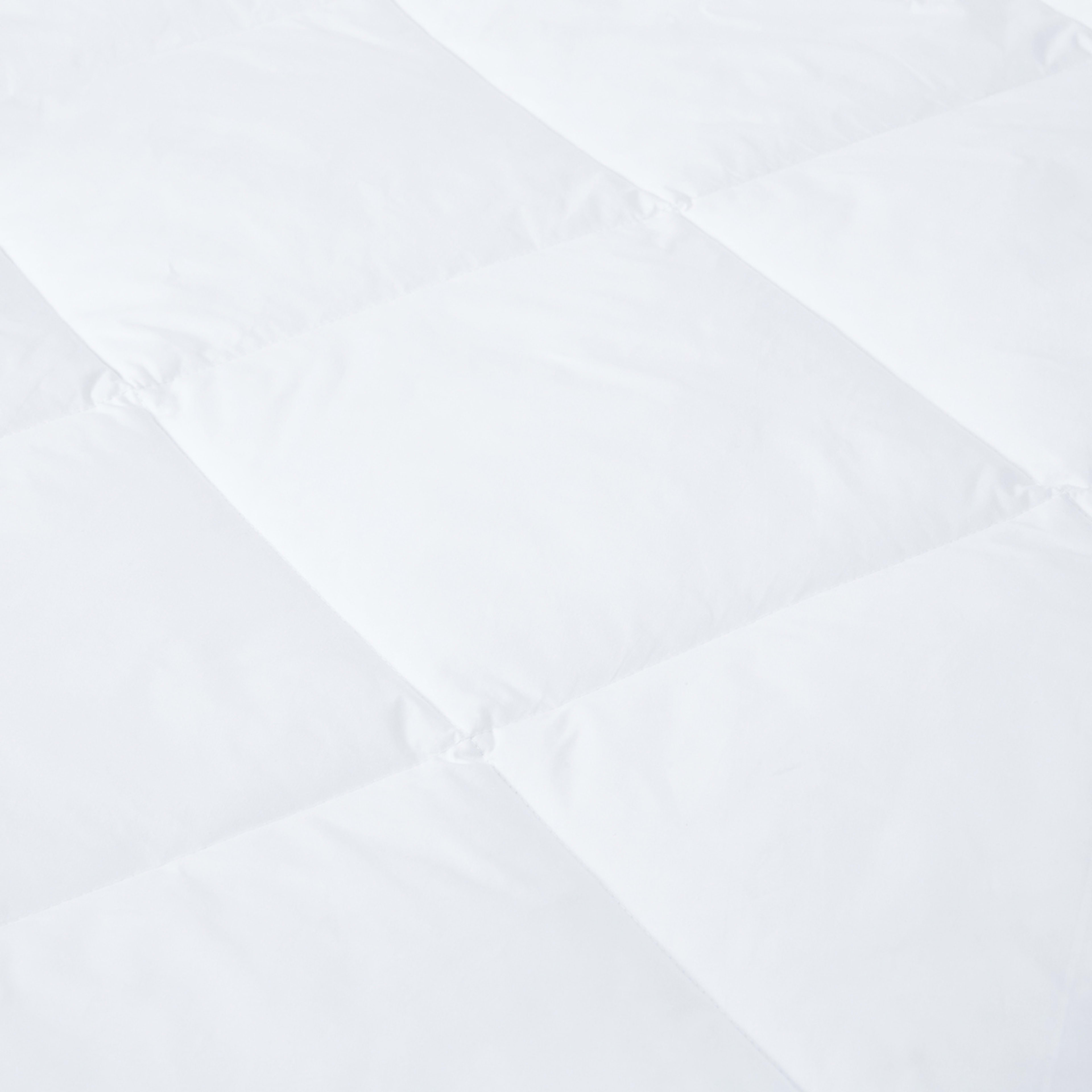 3 Supreme Comfort Quilt - Super King Bed, White, 3 of 3