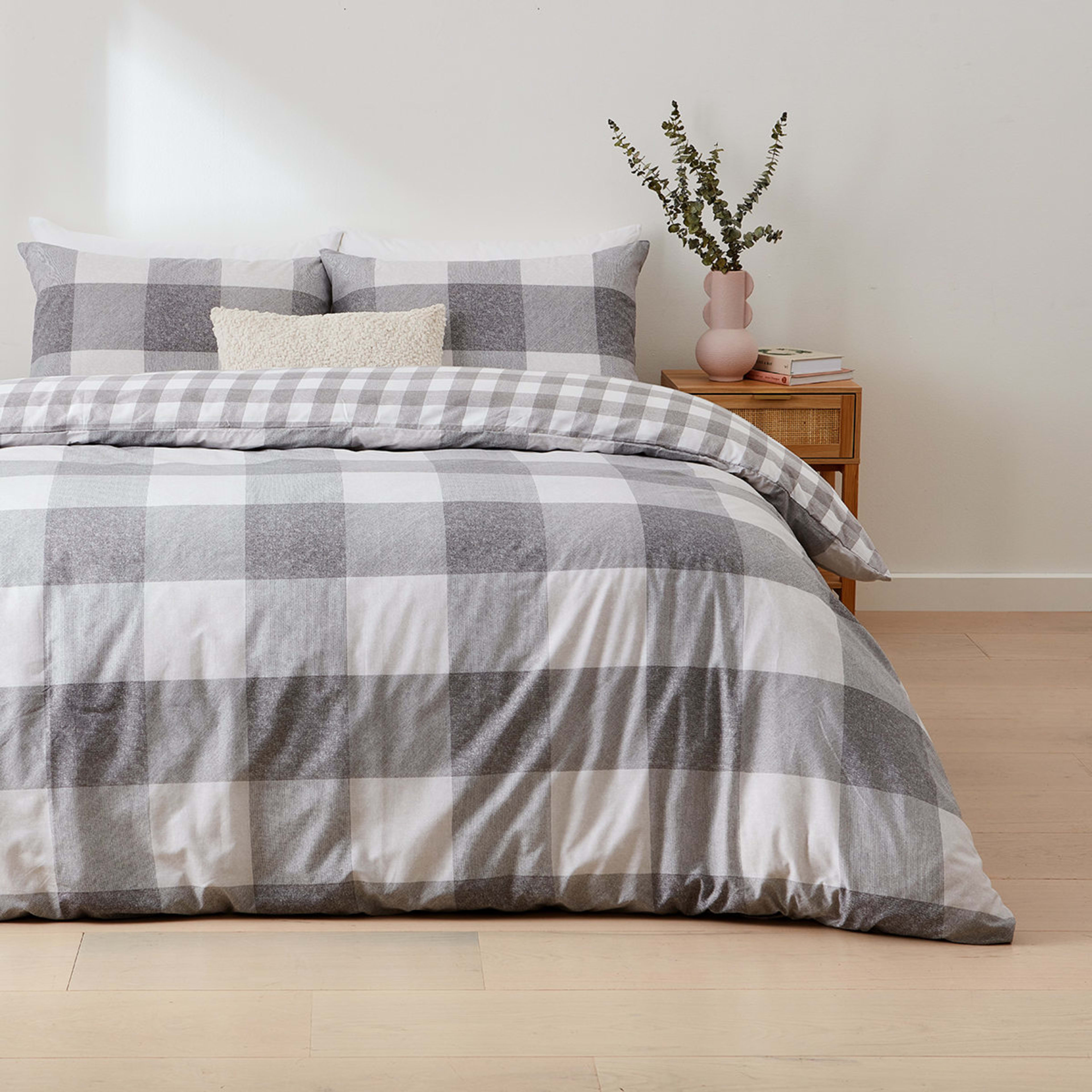 1 Asher Cotton Rich Reversible Quilt Cover Set - Single Bed