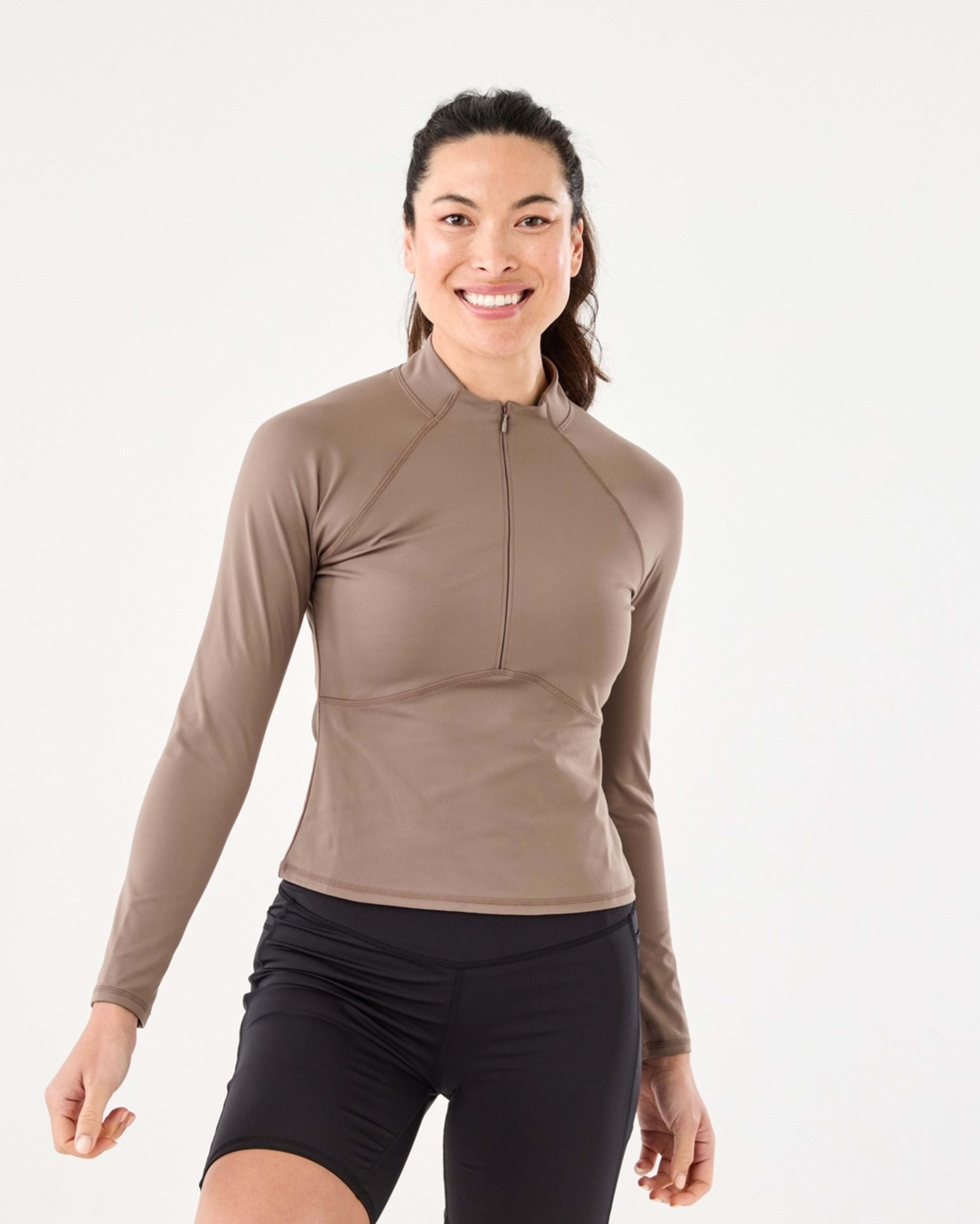 1 Active Womens Long Sleeve 1/4 Zip Ultrasoft Top Wd Taupe