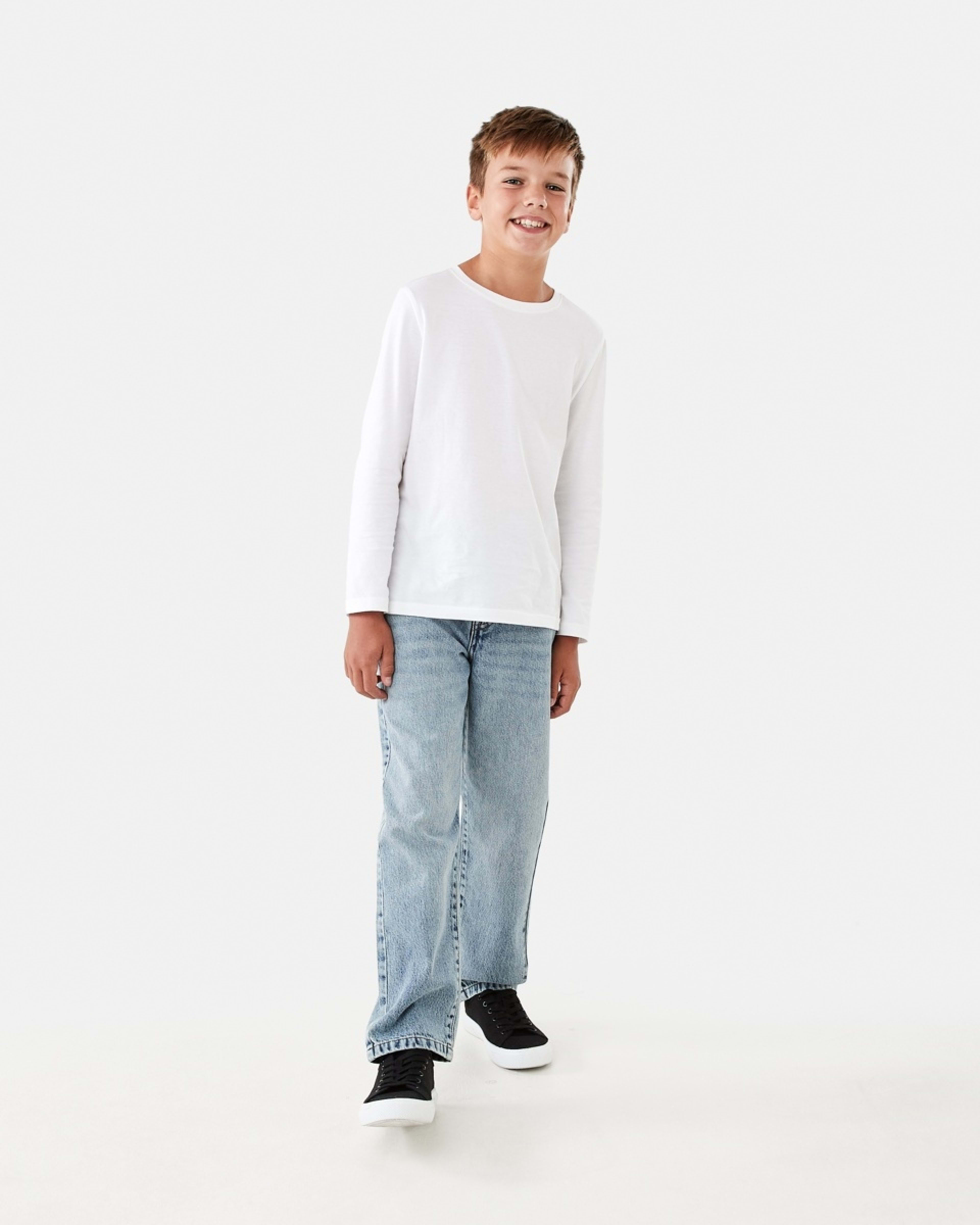 5 Relaxed Jeans Light Wash, 5 of 8
