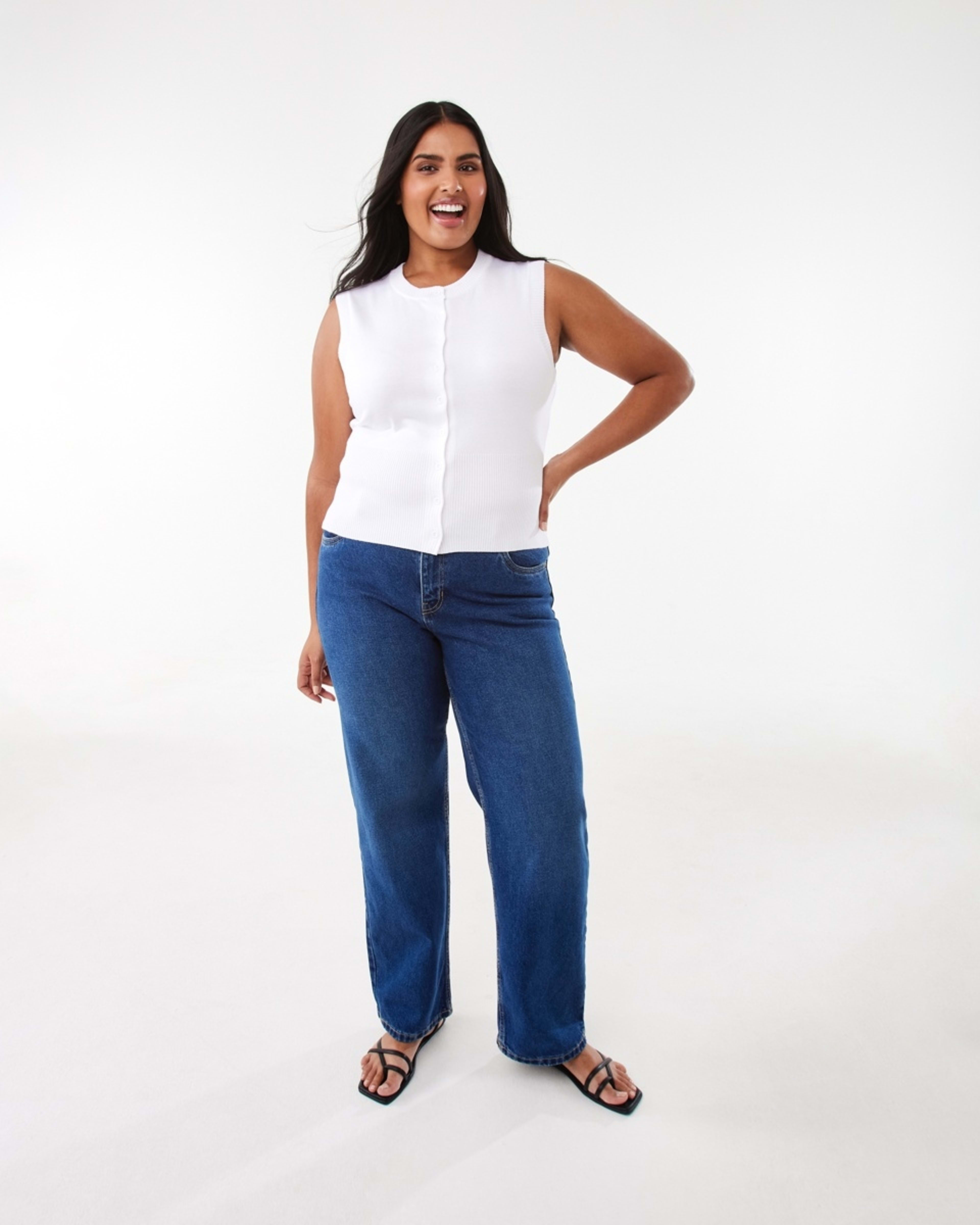 4 Sleeveless Fitted Vest White, 4 of 10