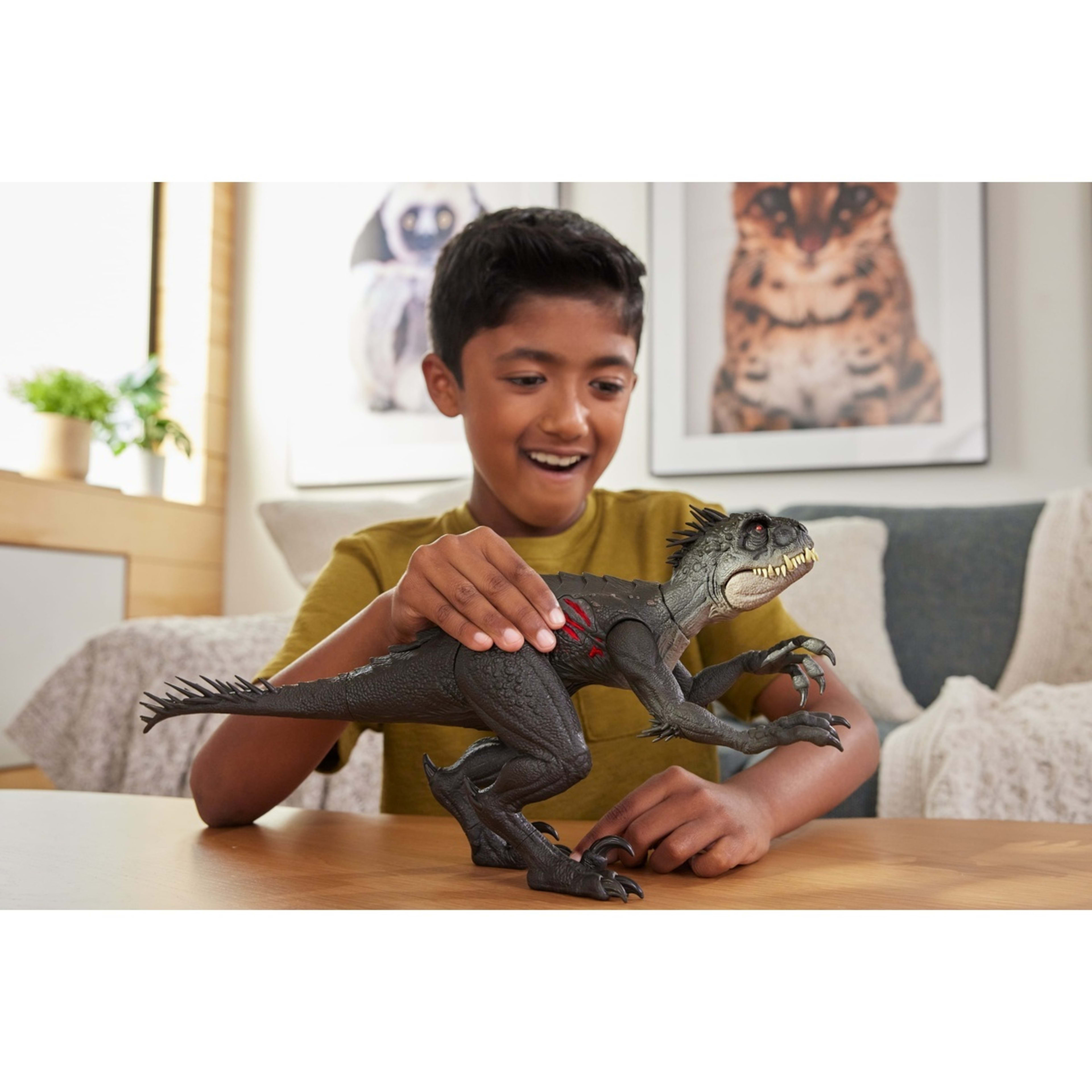 5 Jurassic World Ultimate Damage Scorpios Rex Dinosaur Figure, 5 of 6