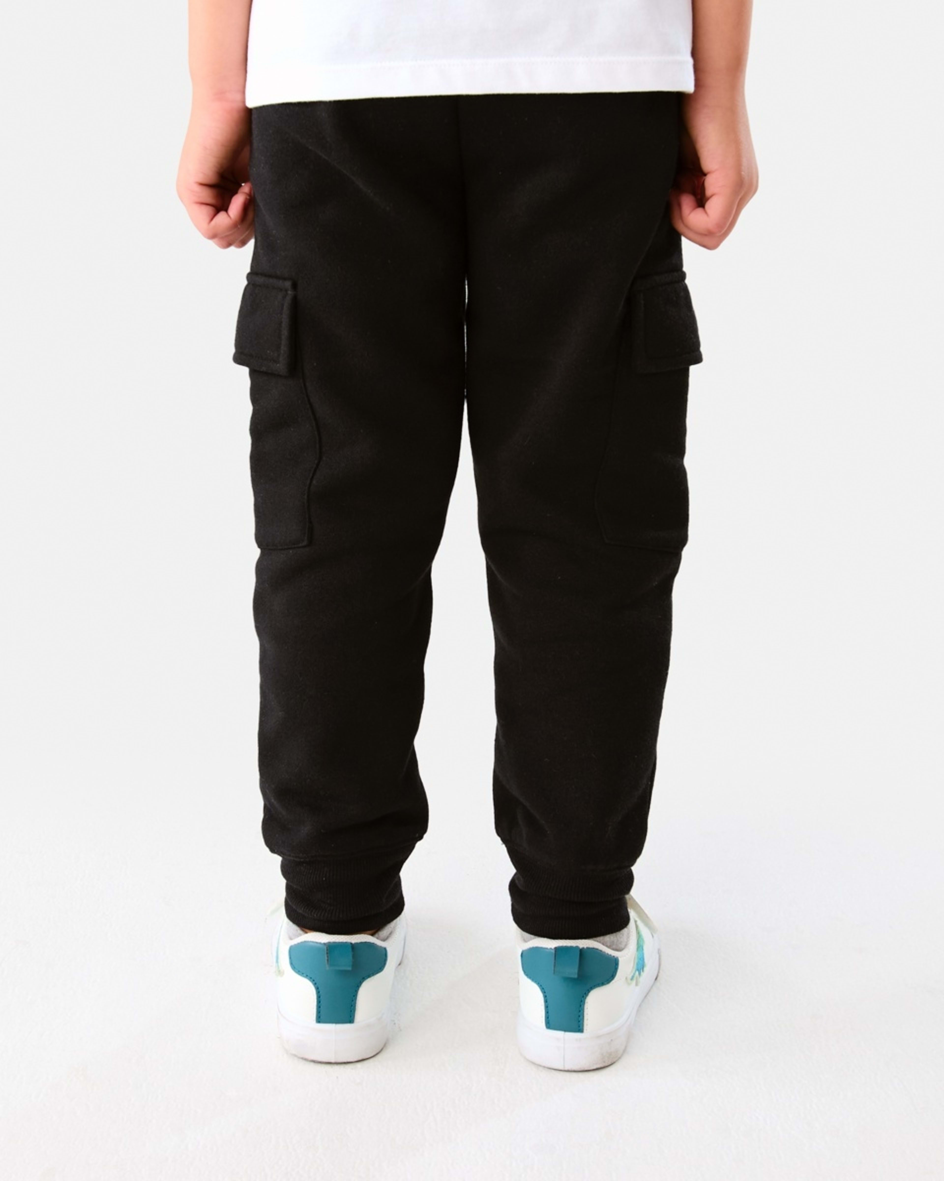 2 Cargo Trackpants Black, 2 of 8