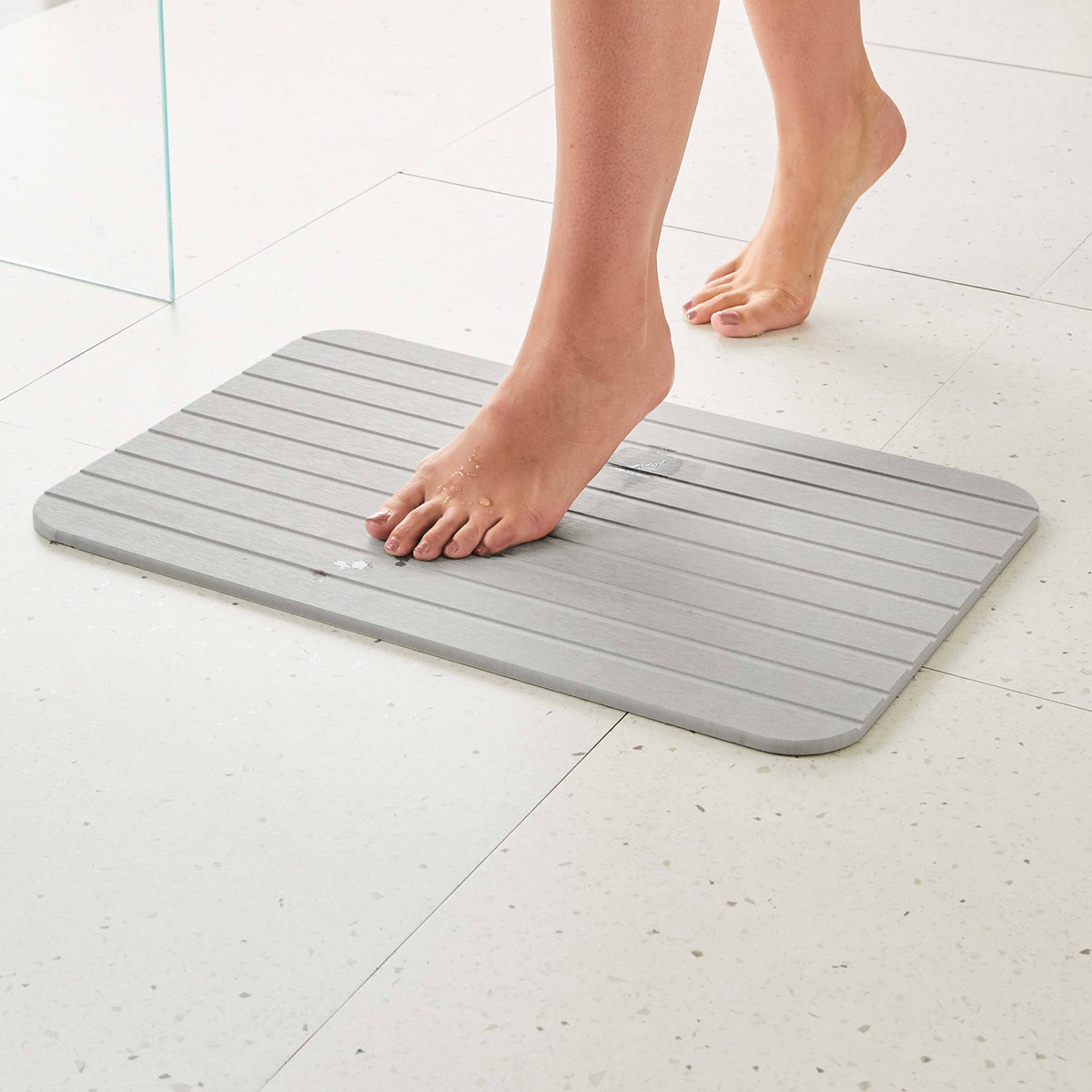 1 Stone Dry Bath Mat and Tray Set