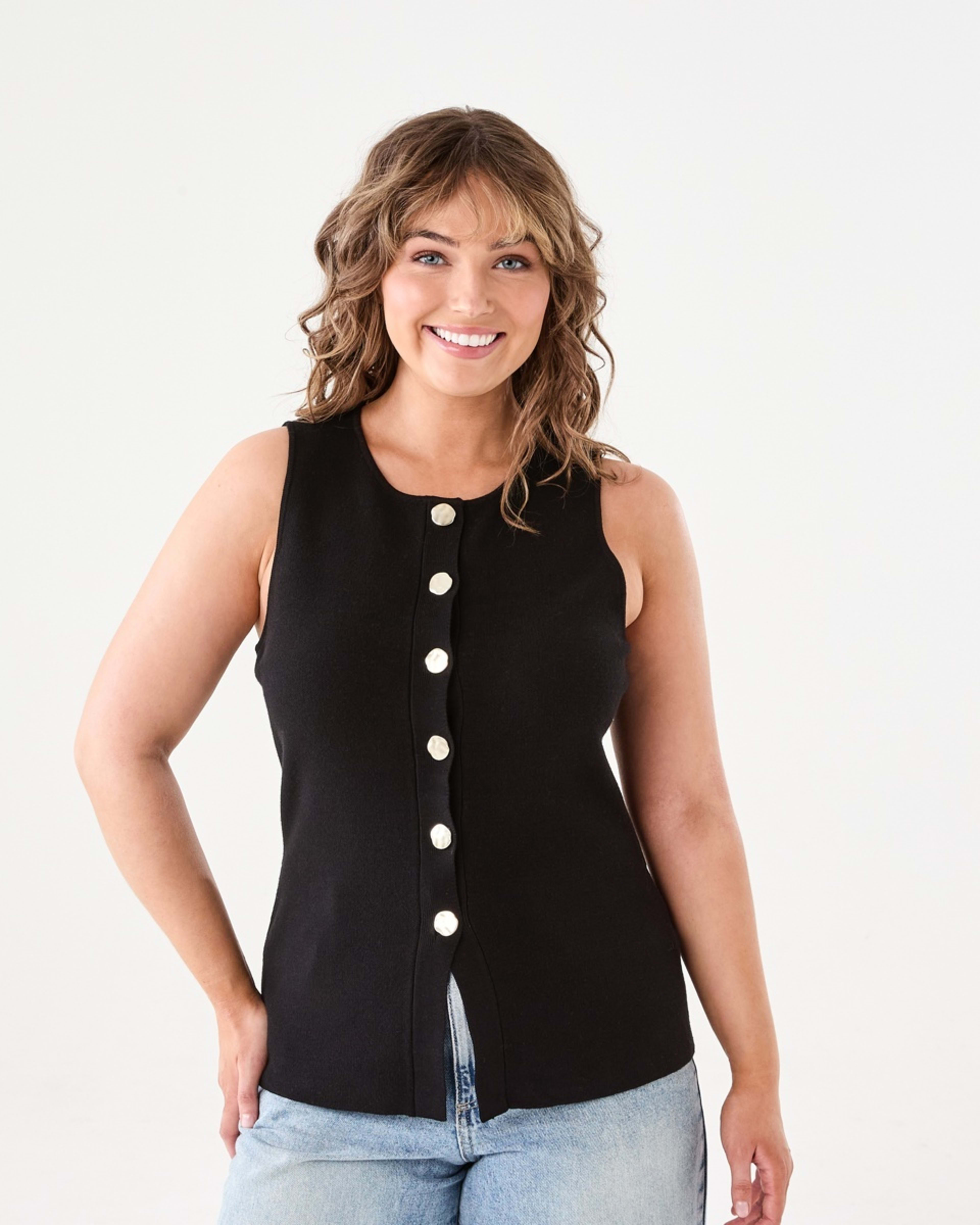 1 Sleeveless Fitted Vest BLACK